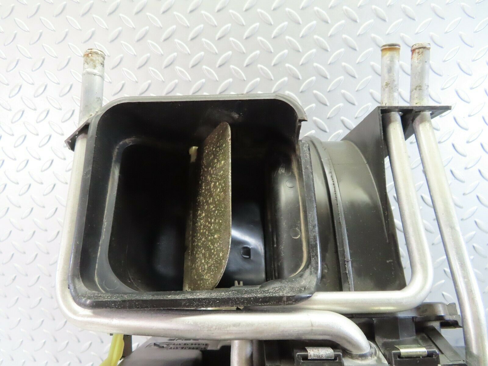 7670 Mercedes-Benz S123 230TE Wagon Heater Box Blower Housing Behr 1238300508