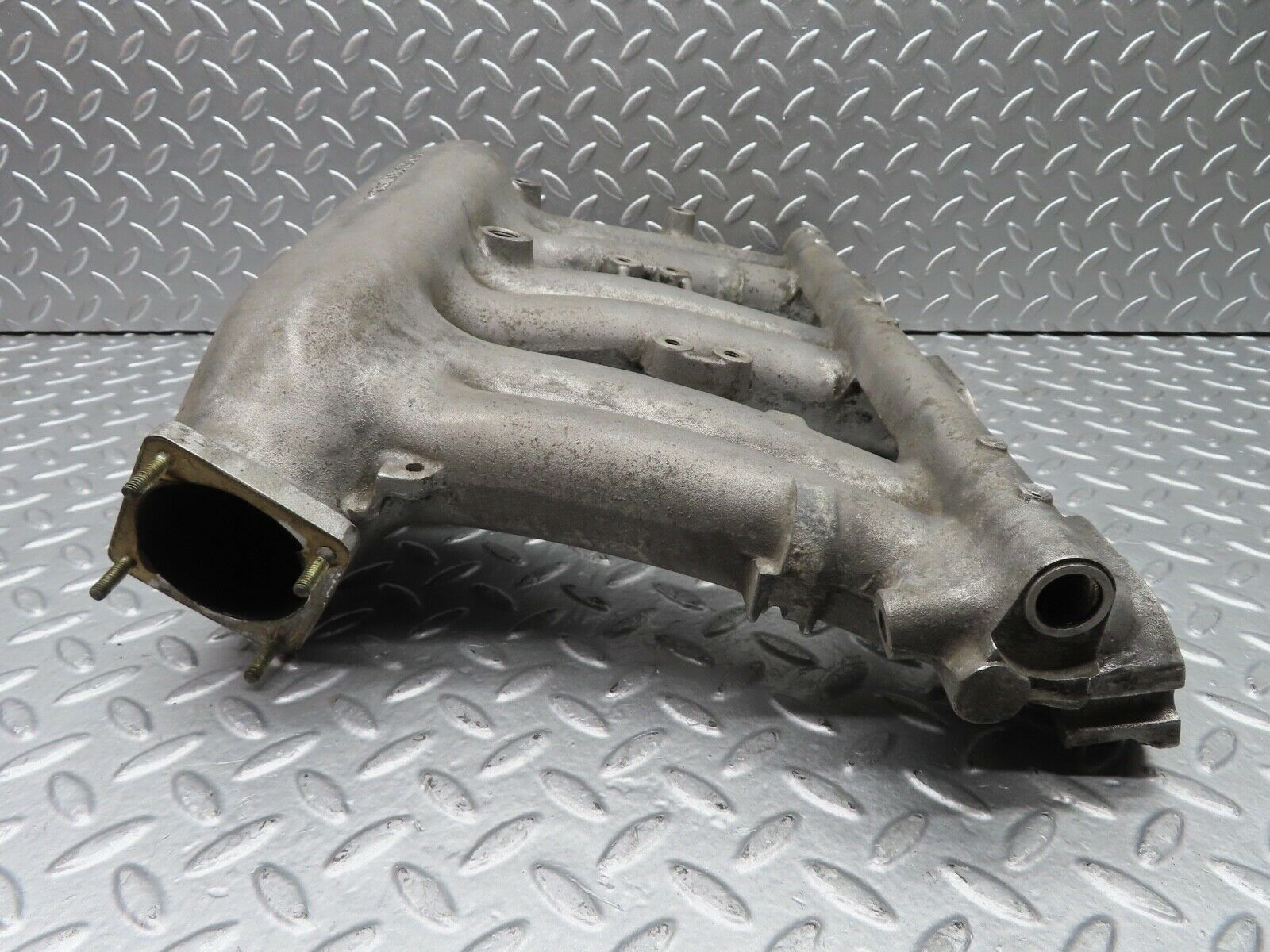 20879 Mercedes-Benz W114 250CE Coupe Intake Manifold 1301410101