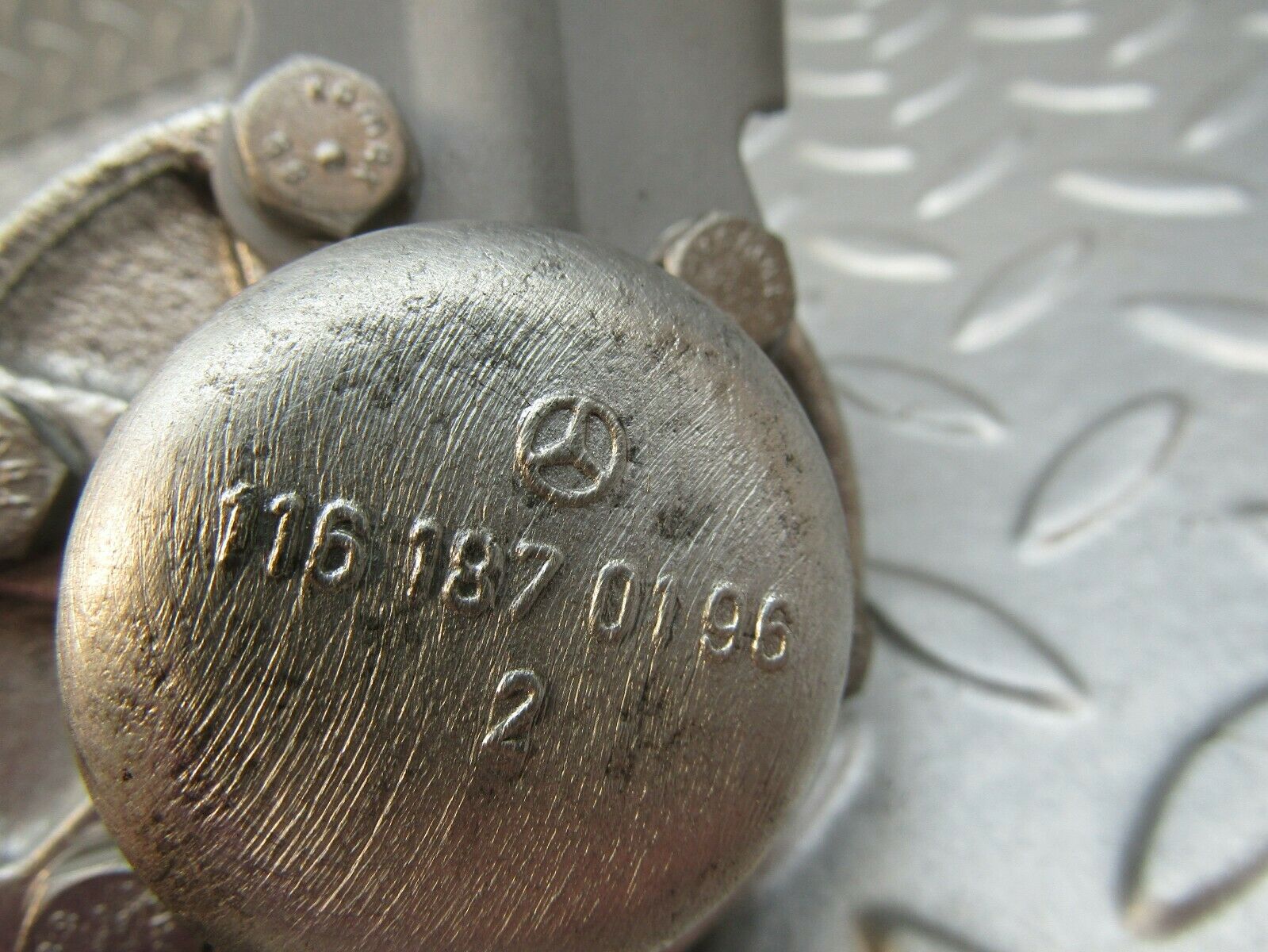 3346 Mercedes-Benz W116 350SE Oil Pressure Damper 1161870494