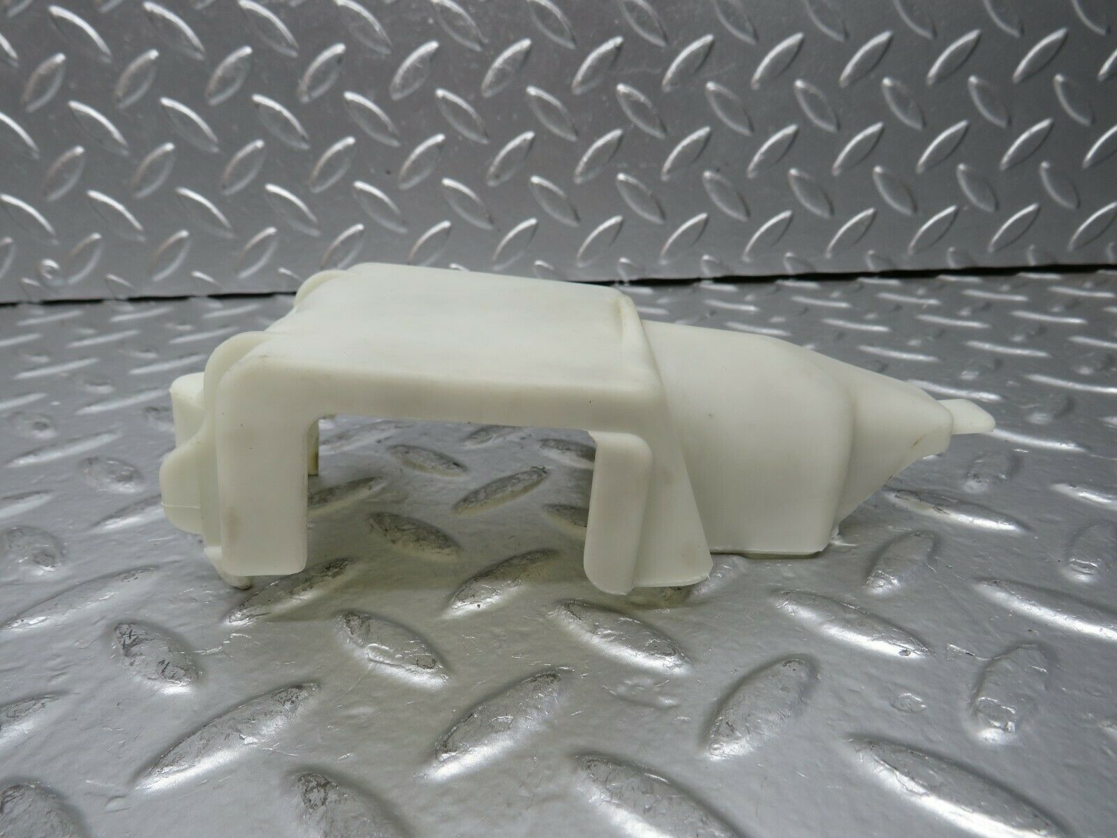 24267 Mercedes-Benz S124 220TE Rear Door Lock Vacuum Actuator Cover 1248050590