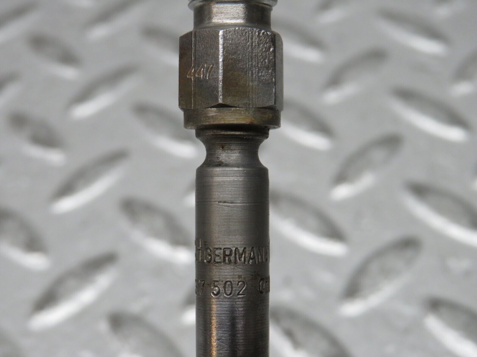 28661 Mercedes-Benz W123 230E Fuel Injector Bosch 0437502010