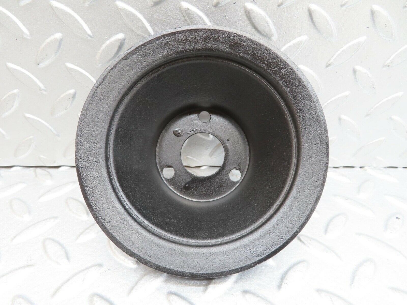 13880 Mercedes-Benz W123 200 Water Pump Pulley