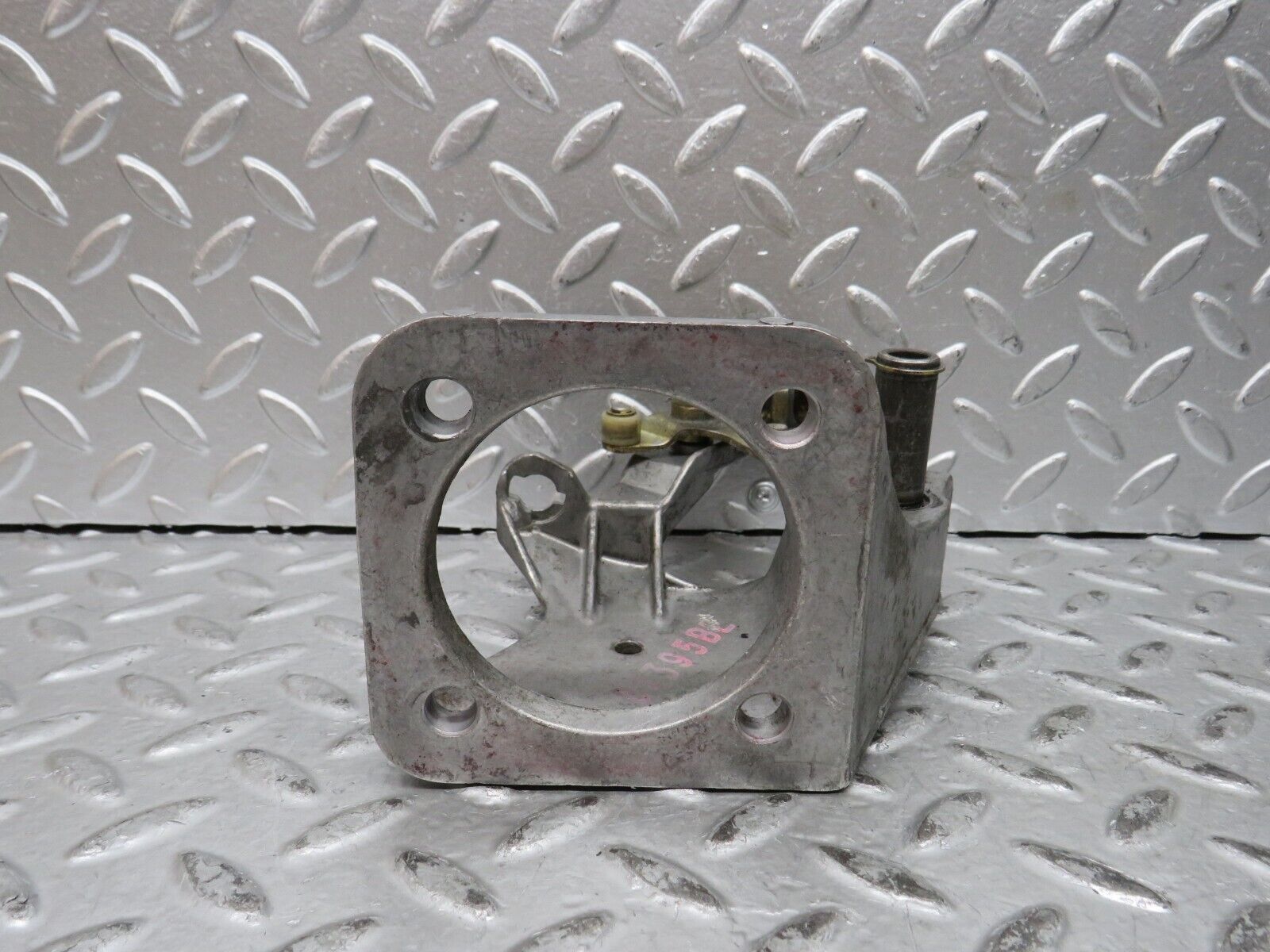 29030 Mercedes-Benz C124 320CE Coupe Brake Pedal Bracket 1242900919