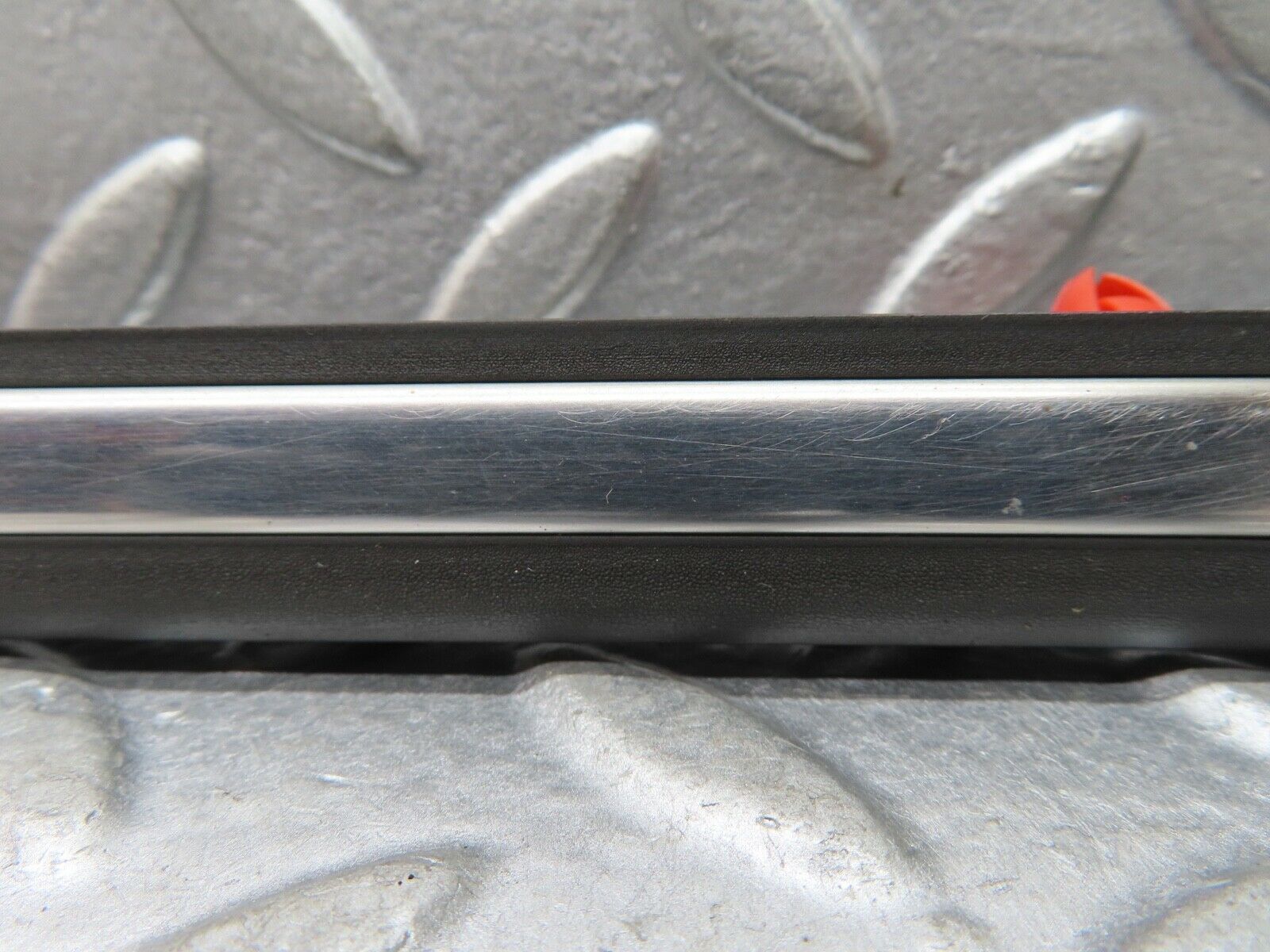 19063 Mercedes-Benz W123 300D Rear Right Door Centre Moulding Trim