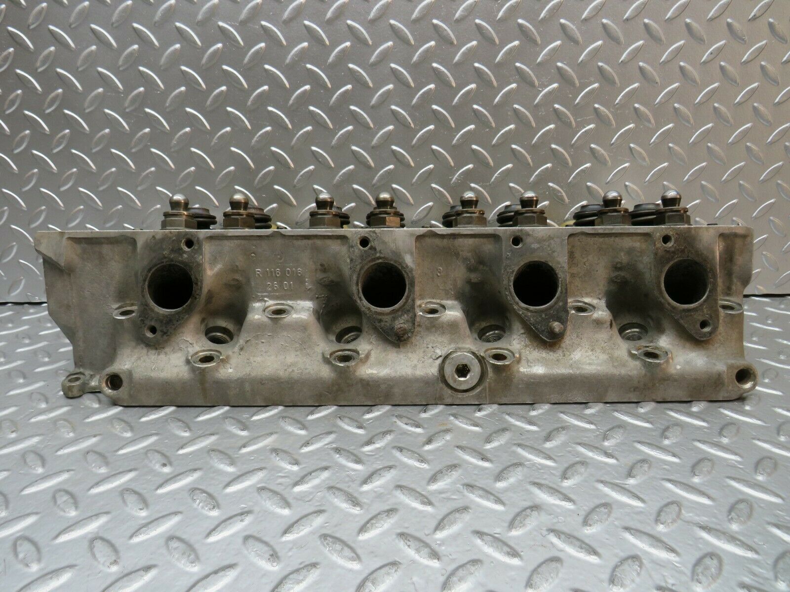 22820 Mercedes-Benz C107 450SLC Coupe Cylinder Head Left 1160162601