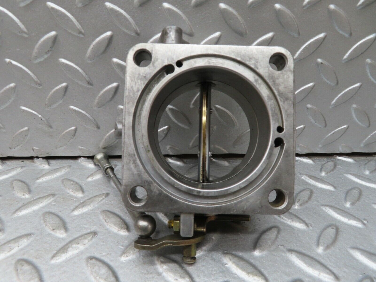 17822 Mercedes-Benz W116 450SEL Throttle Body Valve