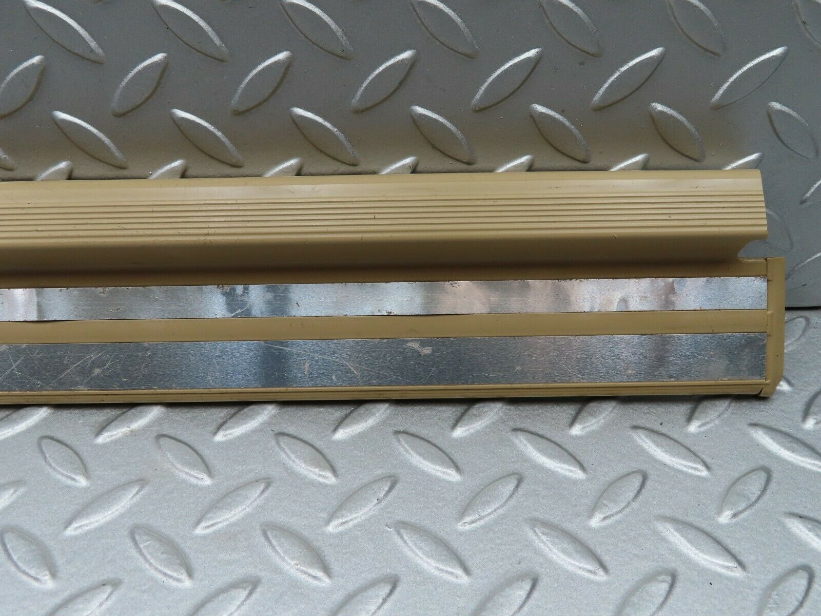 5239 Mercedes-Benz W124 230E Rear Door Sill Left