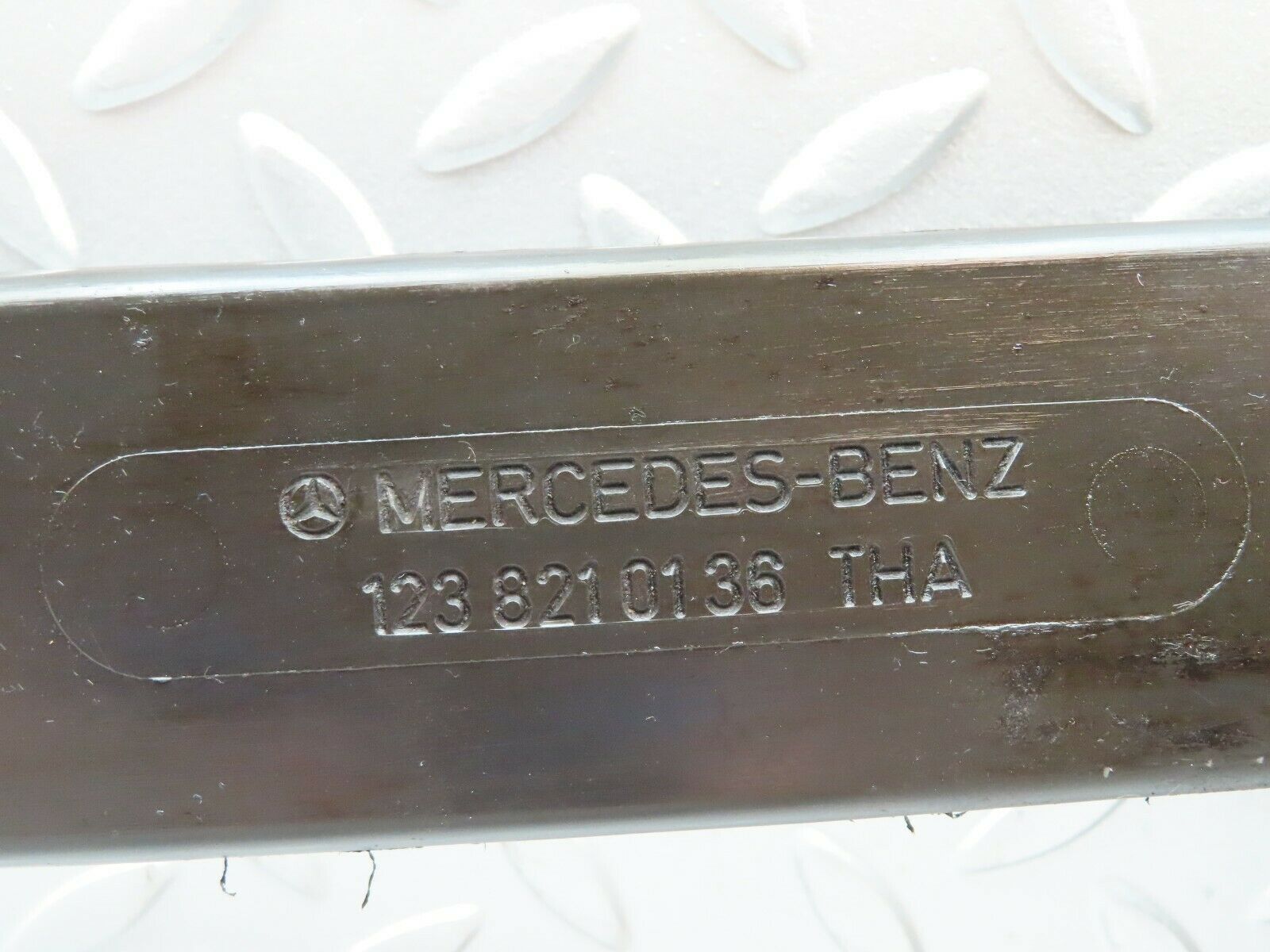 4289 Mercedes-Benz W123 230E Cable Cover Rear Left 1238210136