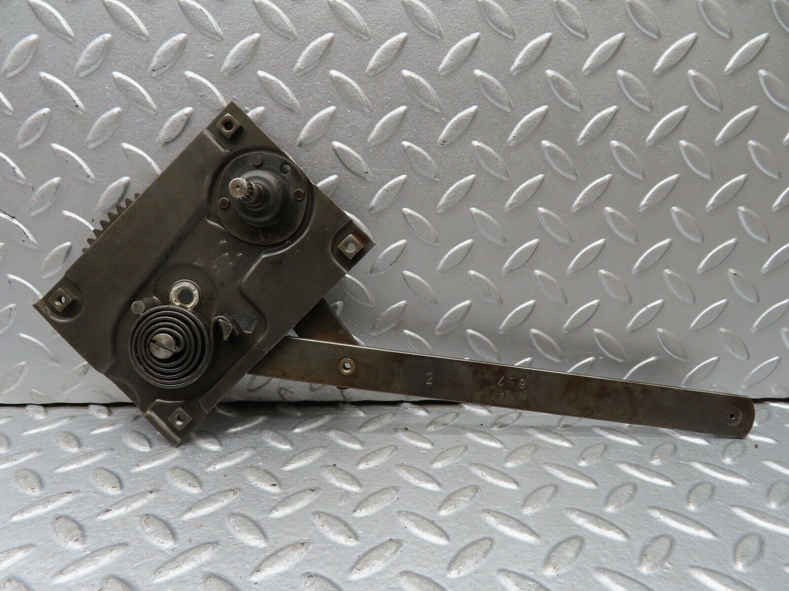 18823 Mercedes-Benz W121 190b Ponton Front Right Manual Window Regulator