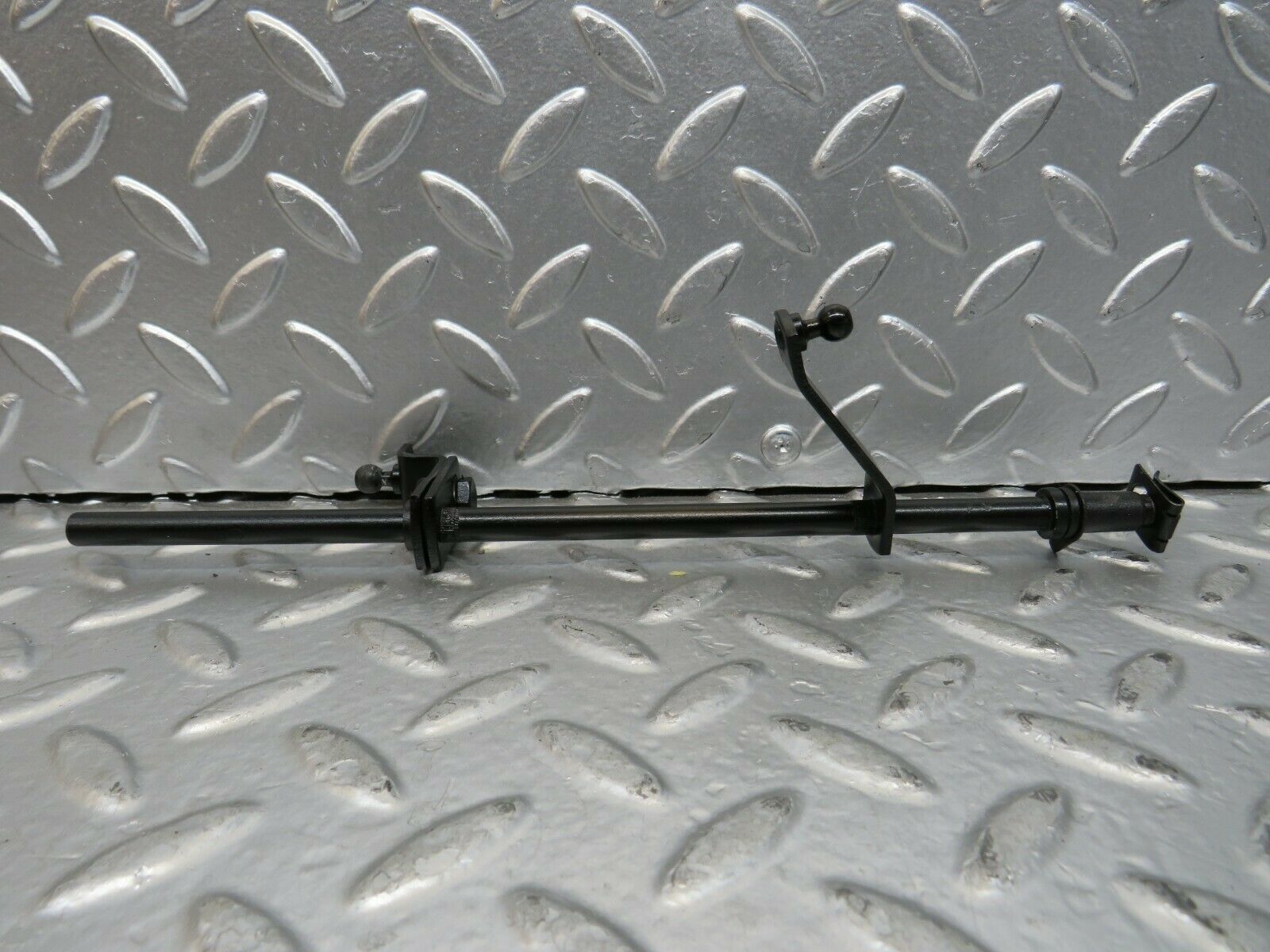 23401 Mercedes-Benz W116 350SE Throttle Linkage