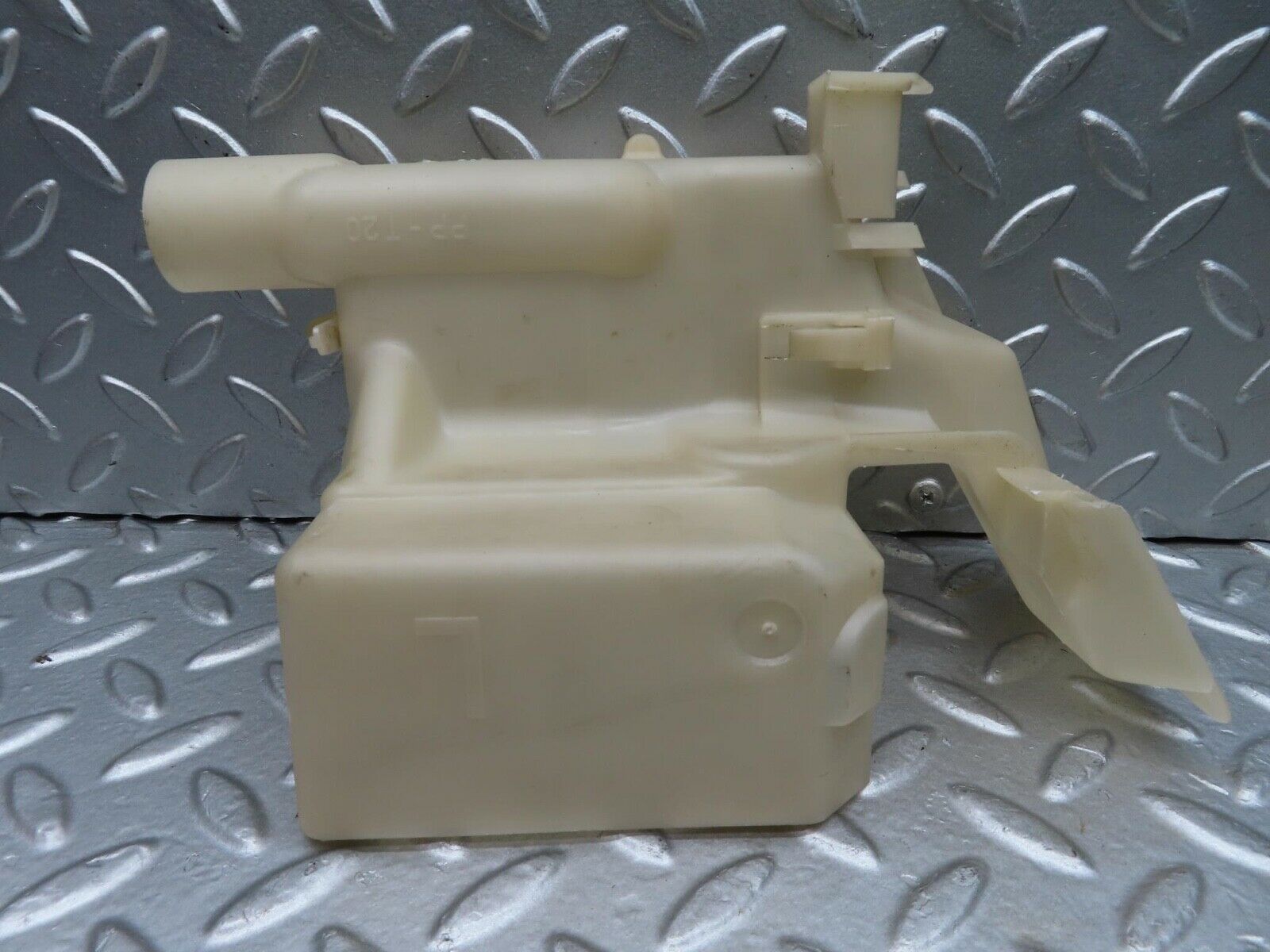 14885 Mercedes-Benz W140 S320 Door Lock Mechanism Cover 1407230108