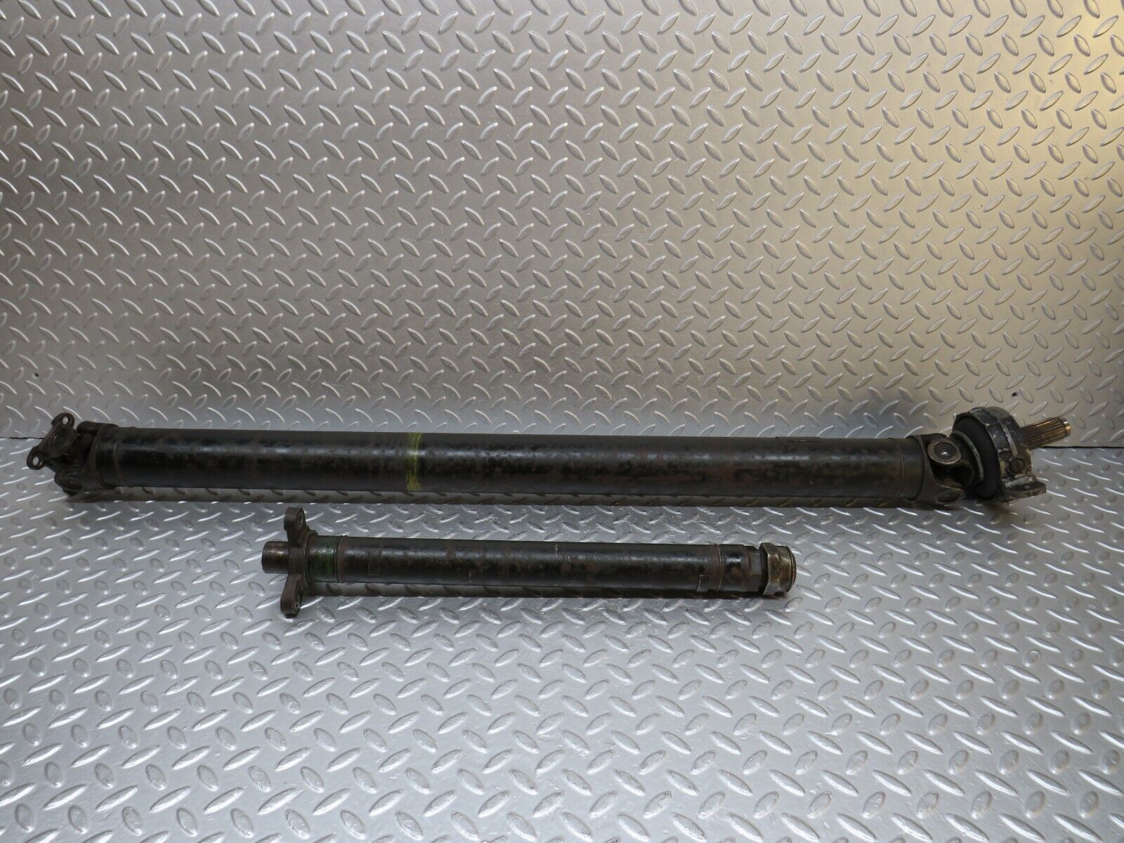 37588 Mercedes-Benz W109 300SEL Prop Shaft 1084130112