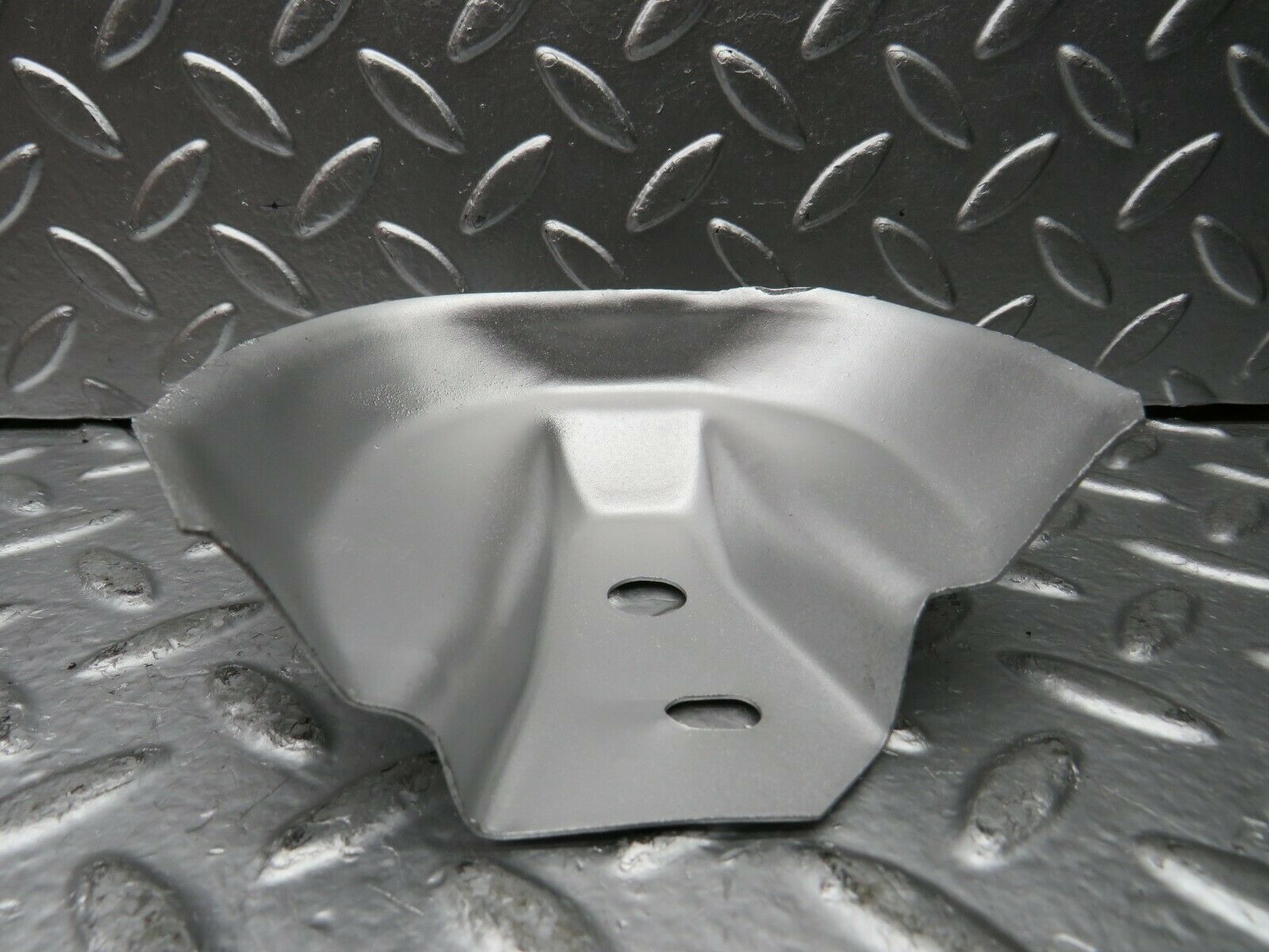 22901 Mercedes-Benz C107 450SLC Coupe Engine Mount Bracket Heat Shield Cover