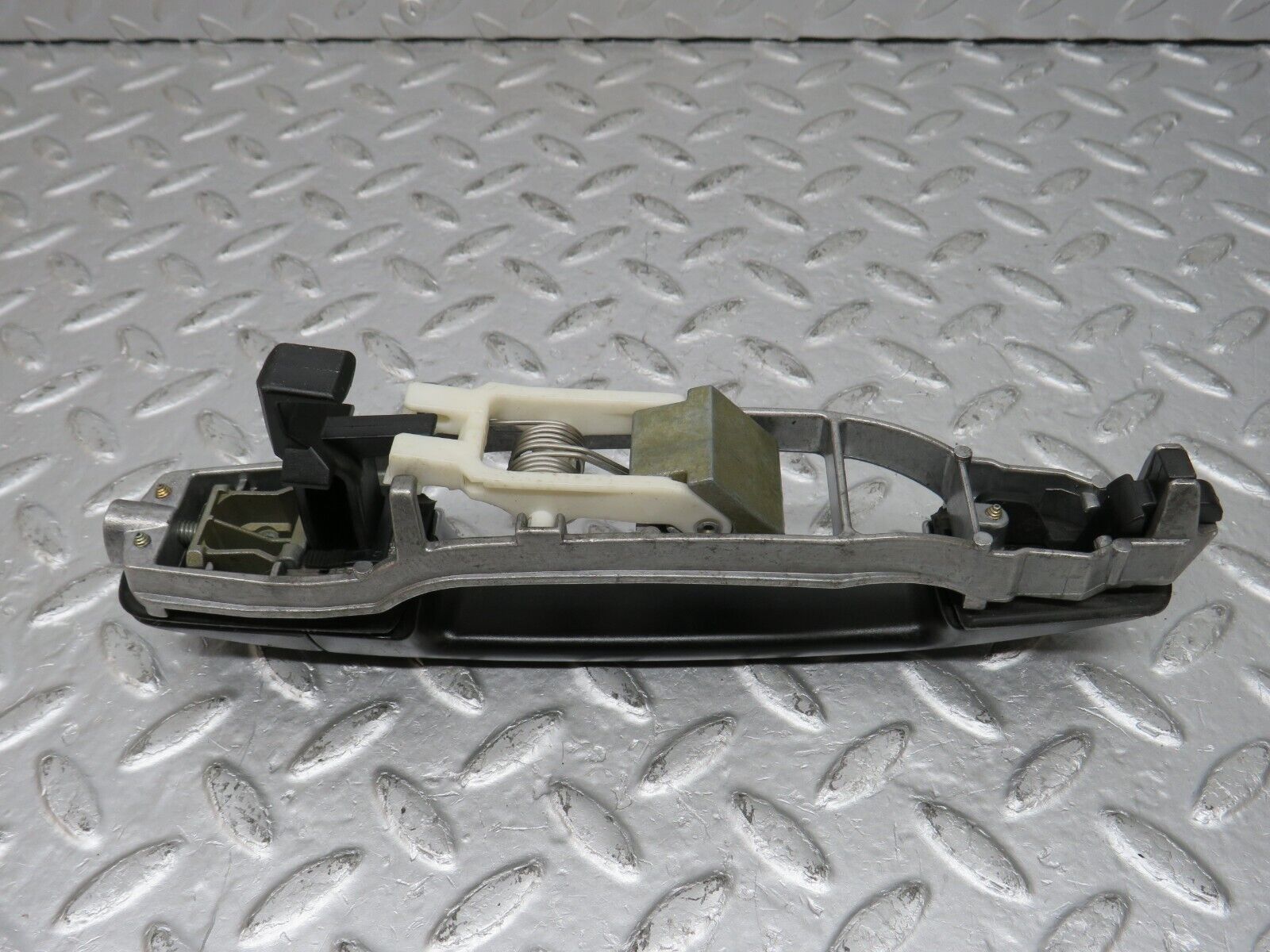 33421 Mercedes-Benz W202 C180 Rear Left Exterior Door Handle