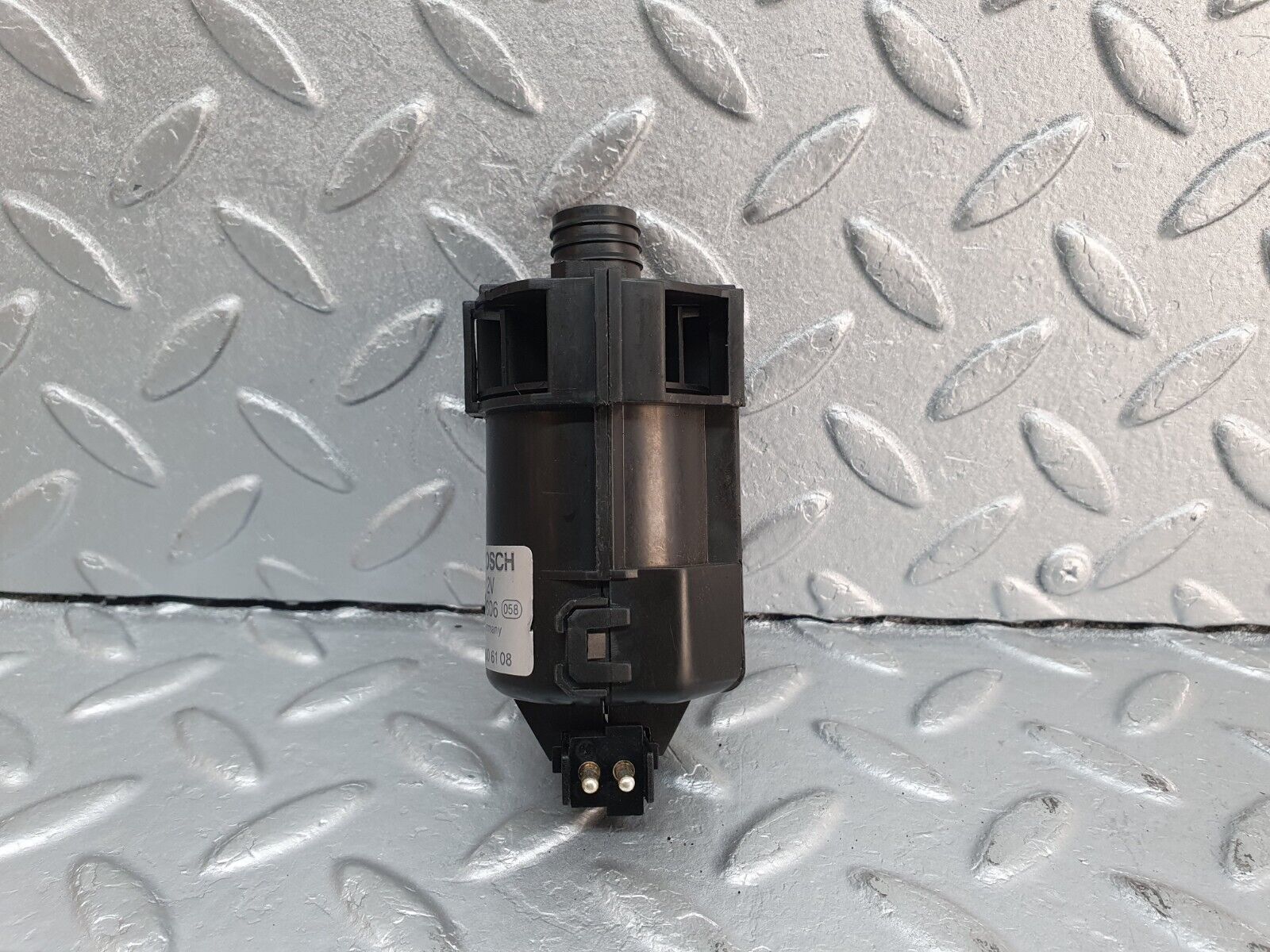 41062 Mercedes-Benz W126 300SE Temperature Sensor 0130002806