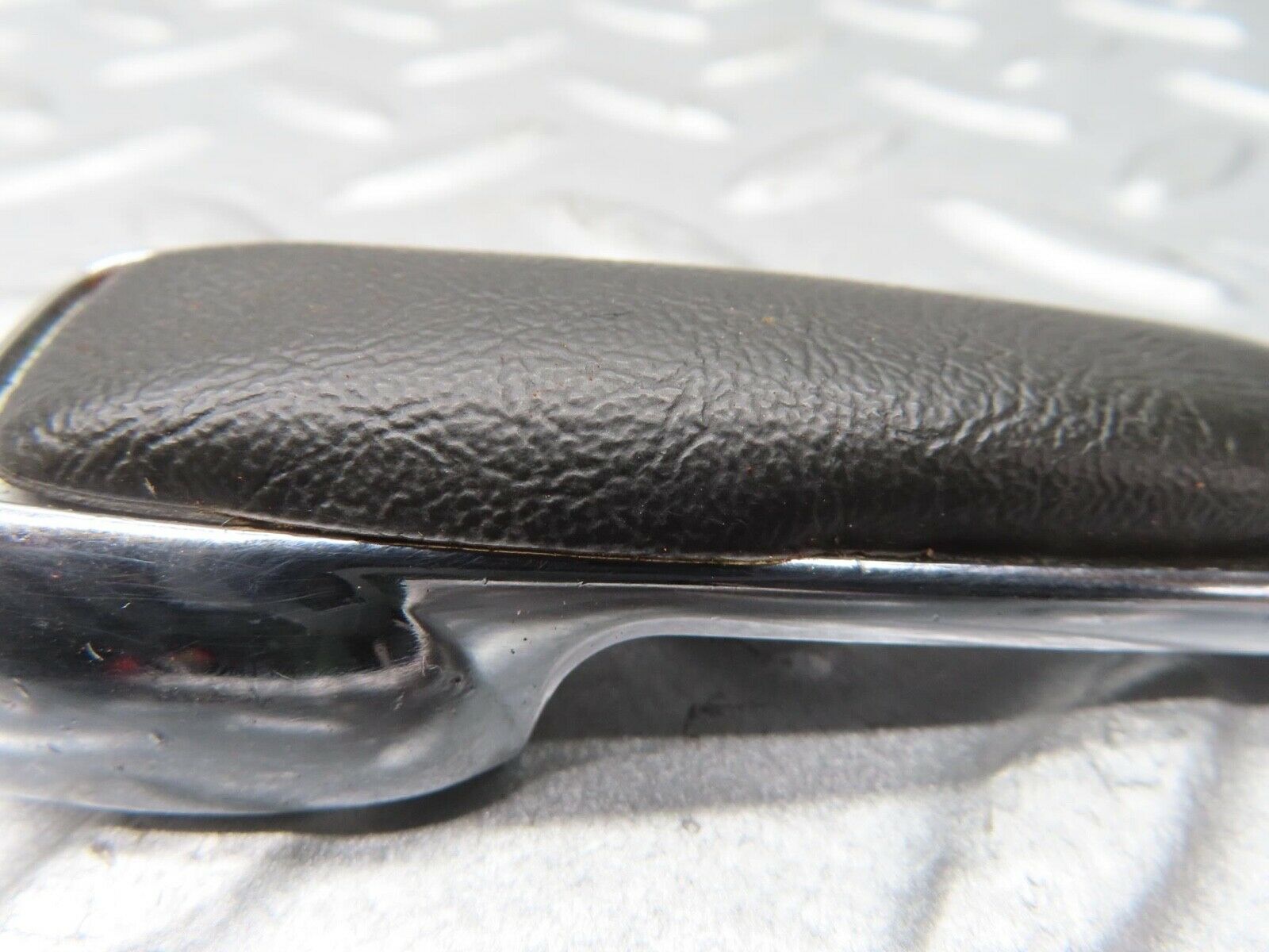 13125 Mercedes-Benz W111 220S Window Lifter Crank Handle