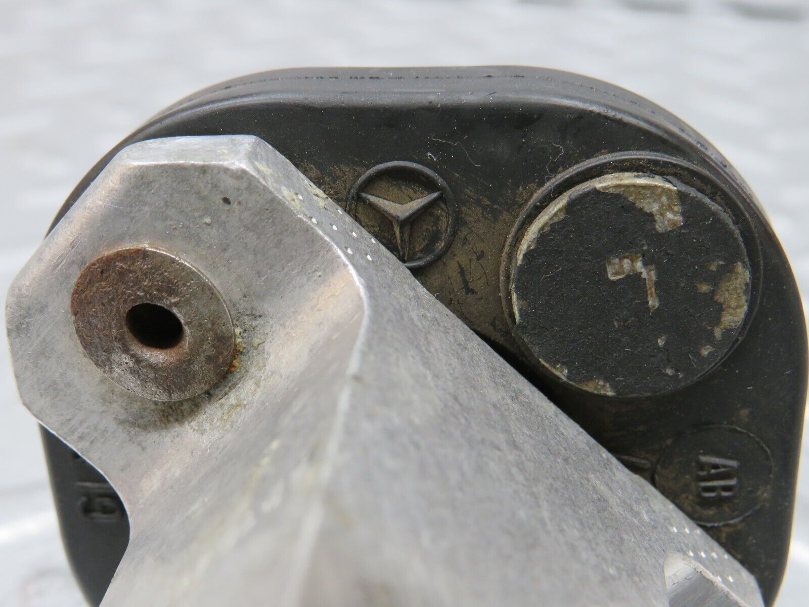 24969 Mercedes-Benz W140 S320 Steering Coupling Joint 2104600210