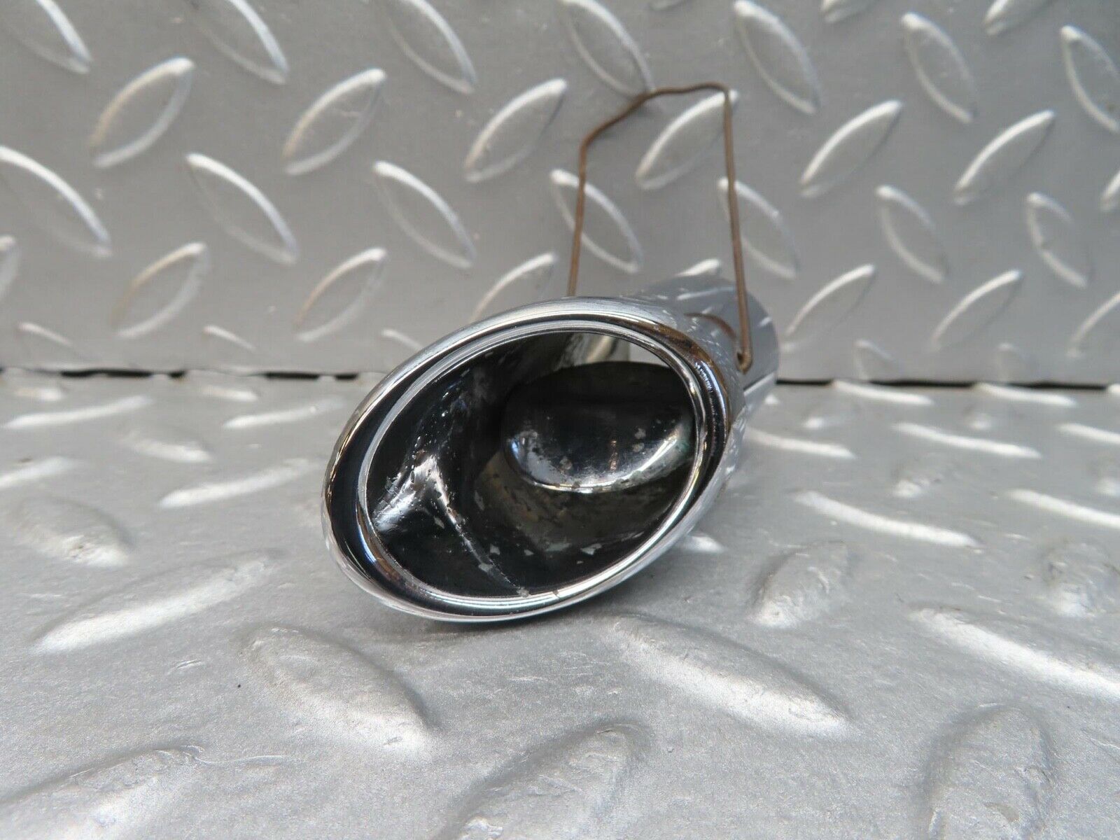 12895 Mercedes-Benz W111 220SE Dashboard Chrome Air Vent Left Side