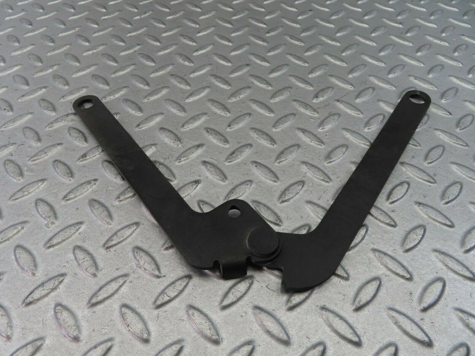 8620 Mercedes-Benz W115 Bonnet Hinge Right Side