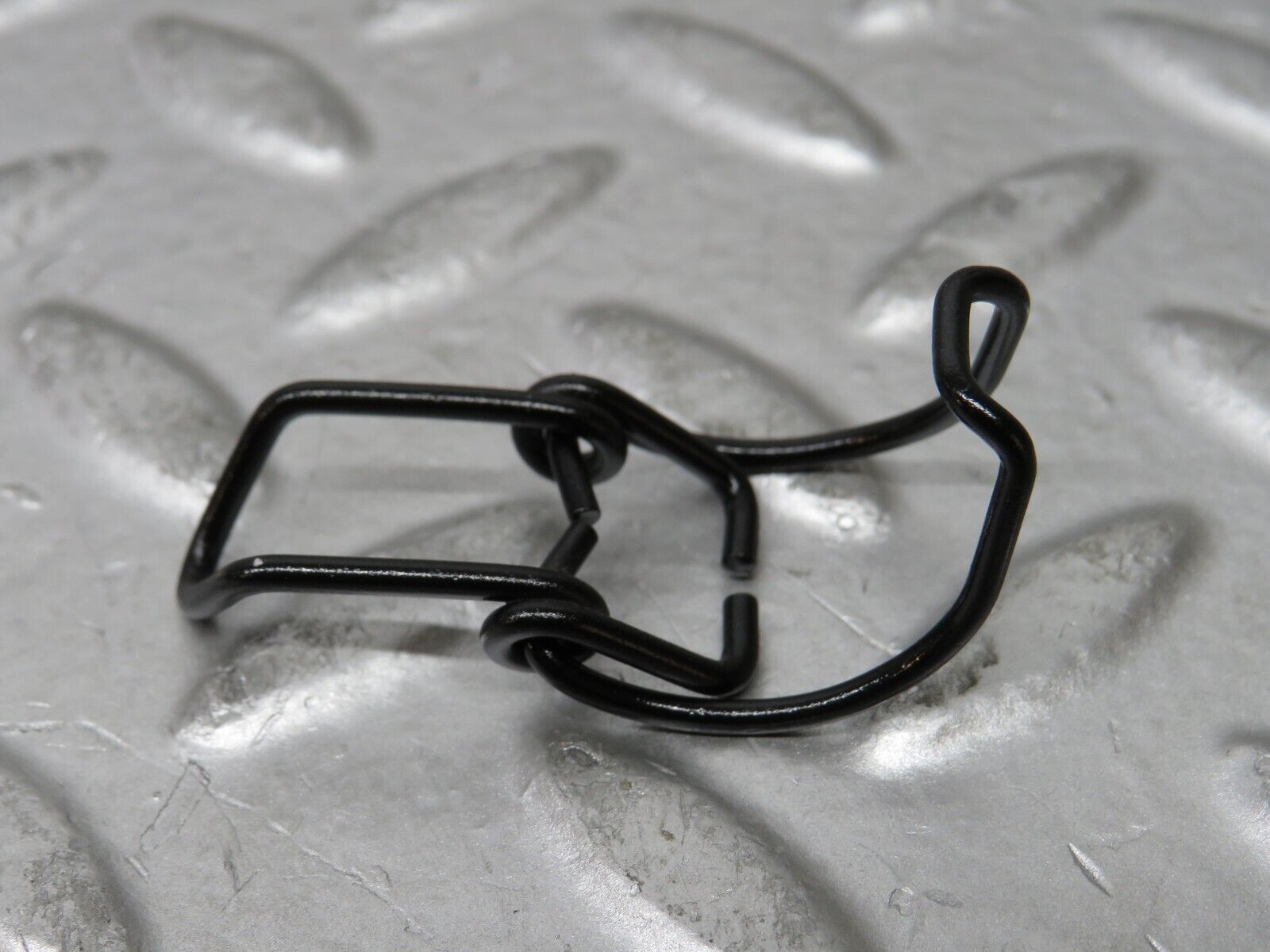 29713 Mercedes-Benz W123 230E Air Filter Box Housing Clip Set 7x