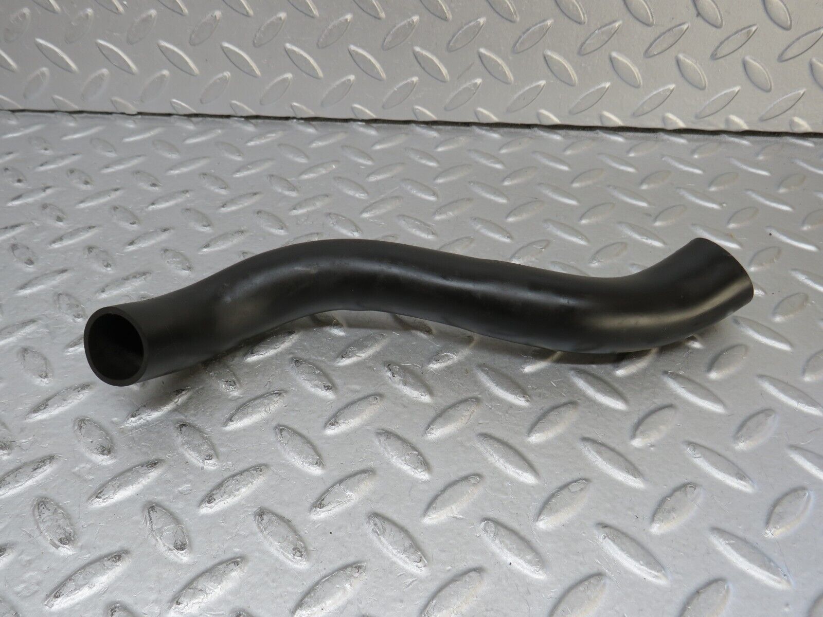 36523 Mercedes-Benz W201 190E 2.0L Water Drain Rubber Hose Pipe 2016280094