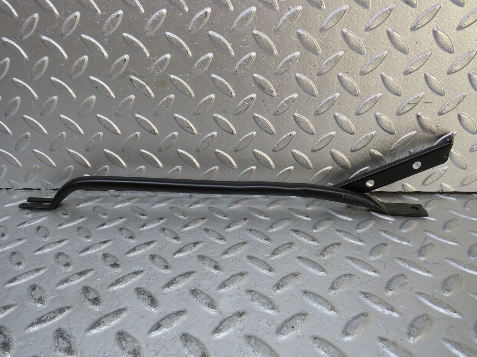 28789 Mercedes-Benz W123 230E Horn Bracket