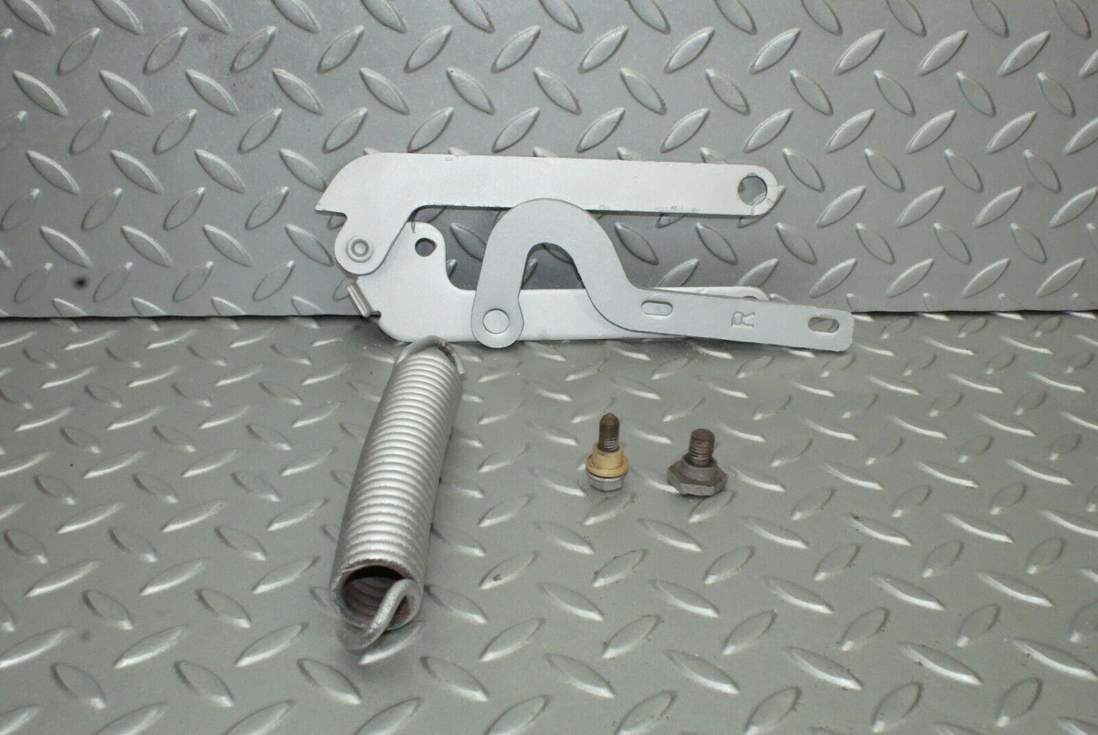 2502 Mercedes-Benz W116 350SE Bonnet Hinge Right Side