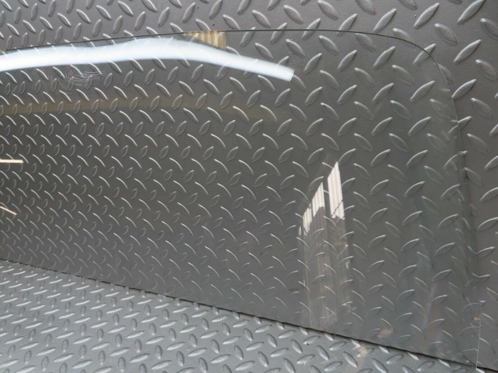 12751 Mercedes-Benz W111 Rear Windscreen