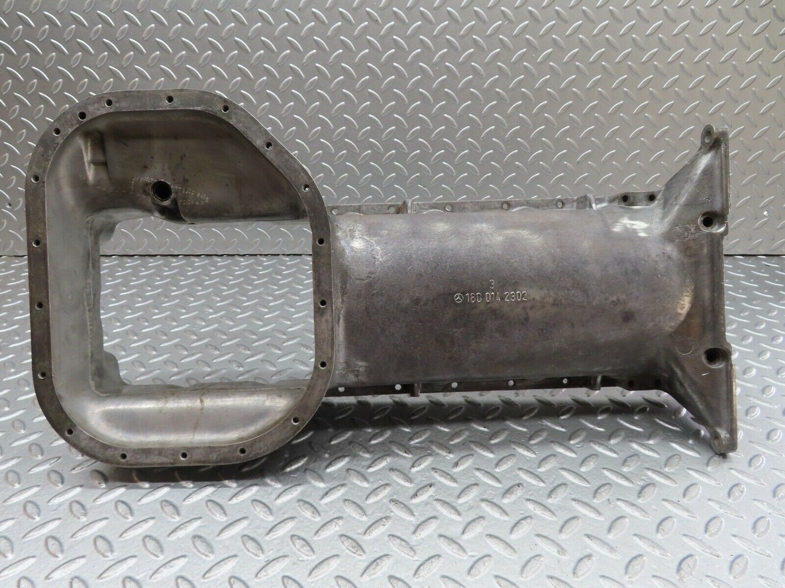 18472 Mercedes-Benz W111 220SE Coupe Oil Pan Oil Sump 1800142302