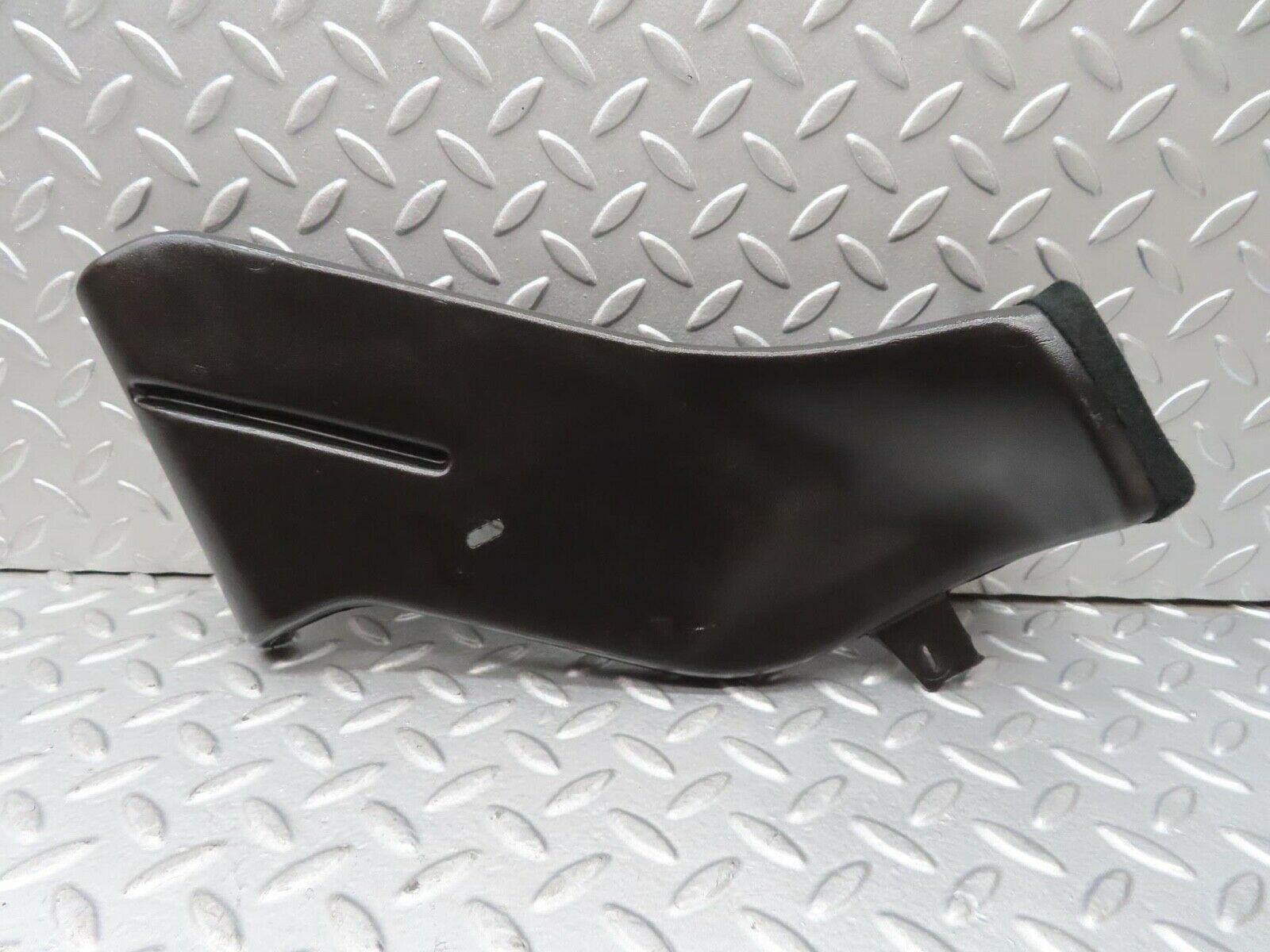 14688 Mercedes-Benz W201 190E Air Duct Heater Ventilation Left Side