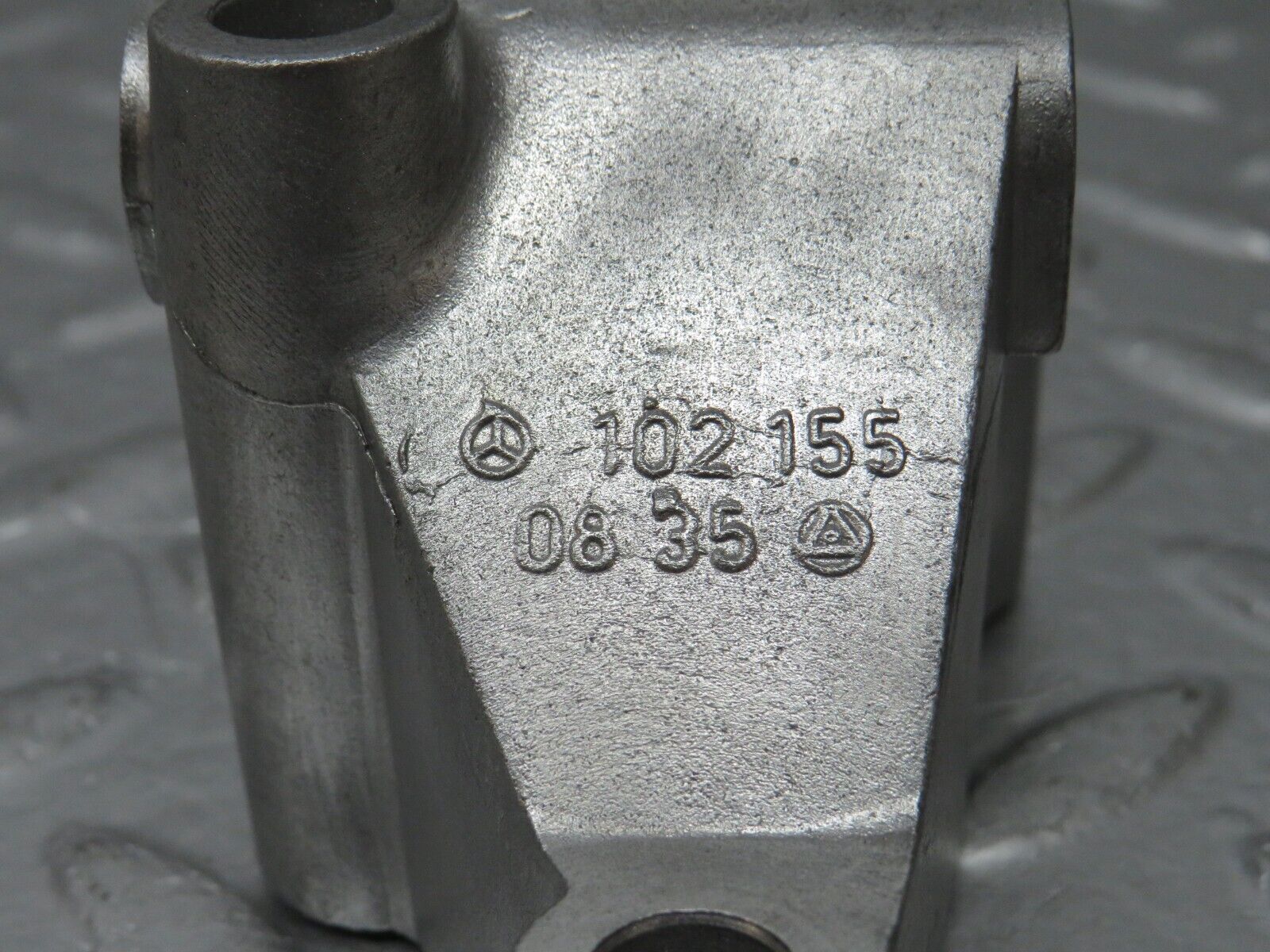 33738 Mercedes-Benz W201 190E 2.0L Alternator Generator Support 1021550835