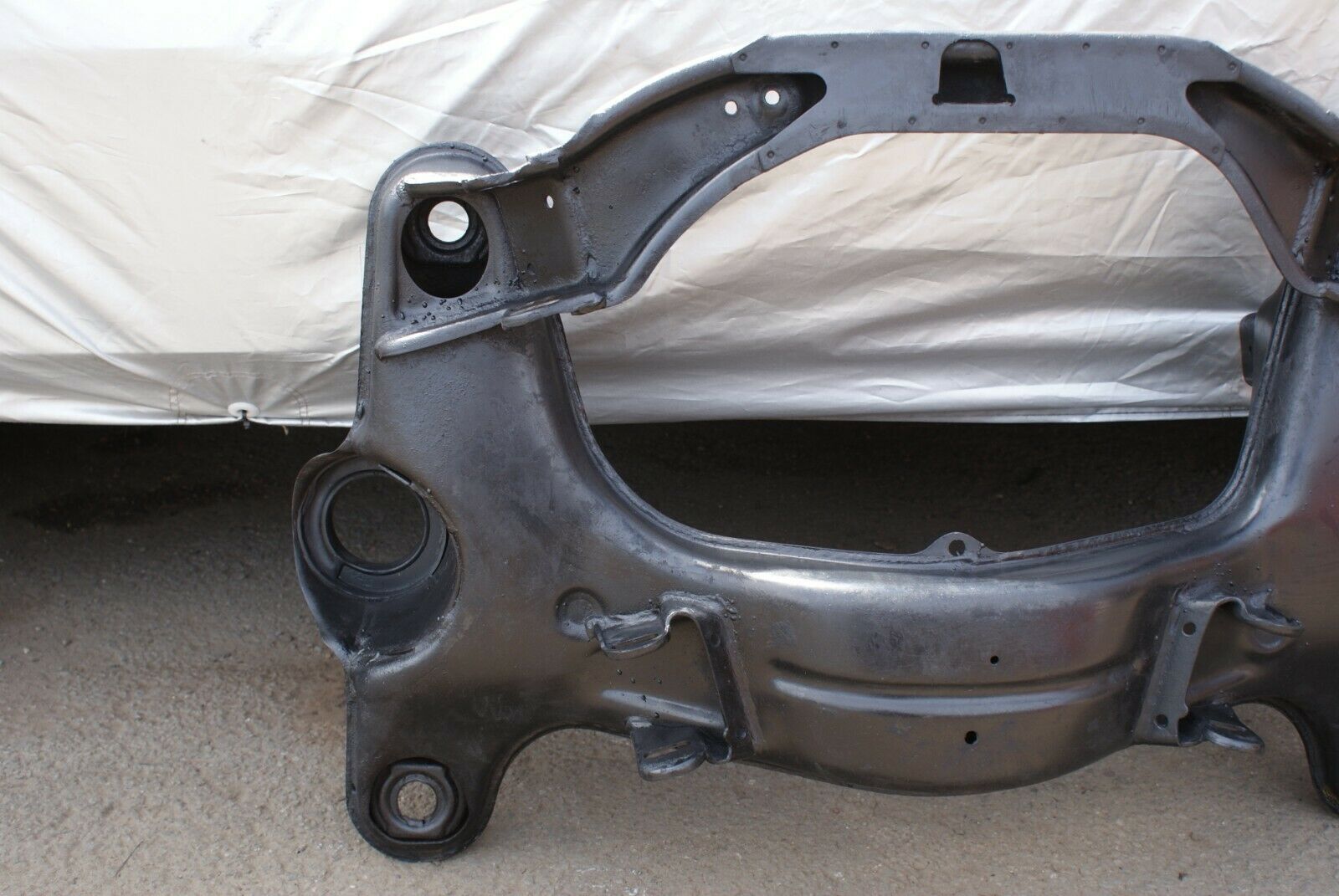 3173 Mercedes-Benz W115 220D Front Subframe Engine Carrier Cradle