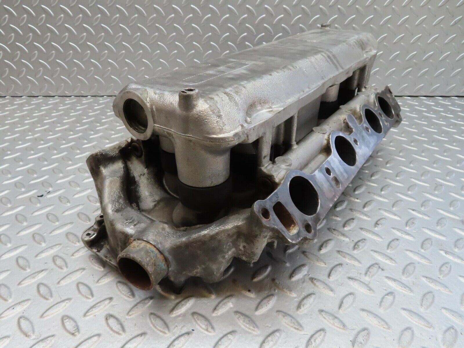 12673 Mercedes-Benz W108 280SE 3.5 Intake Manifold 1161412301