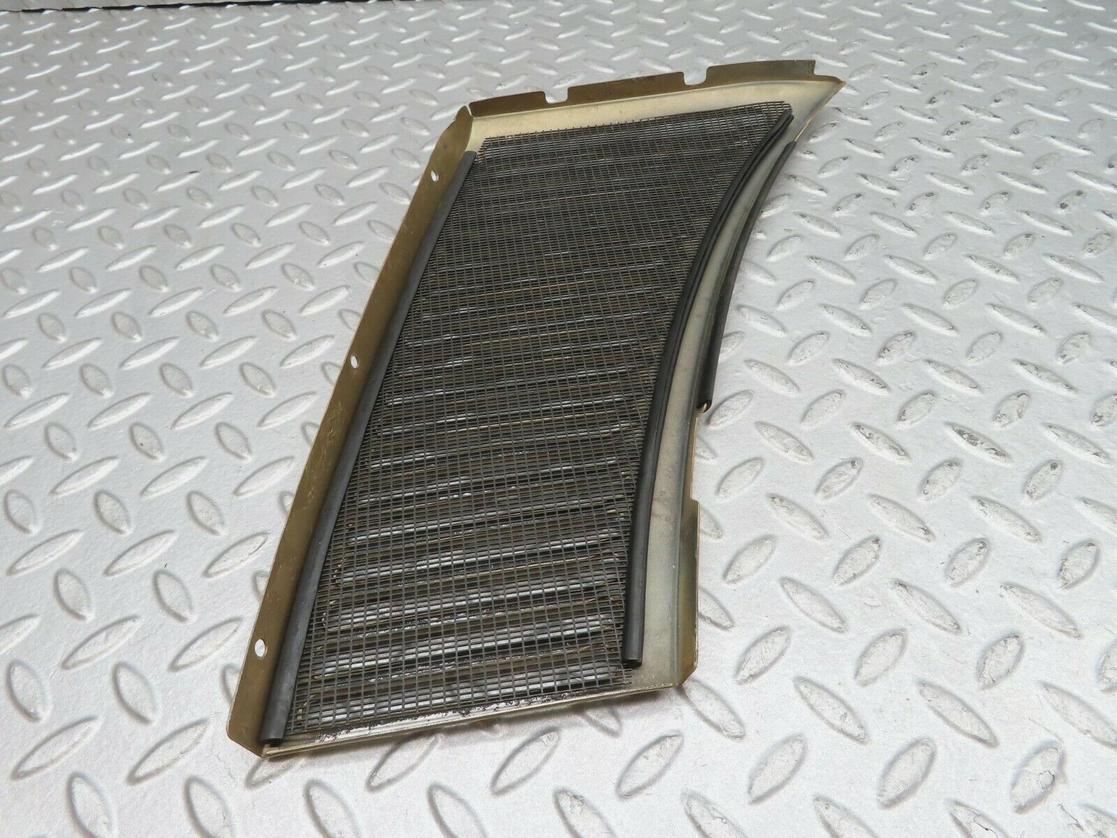 16584 Mercedes-Benz C107 380SLC Air Intake Grill Left Side