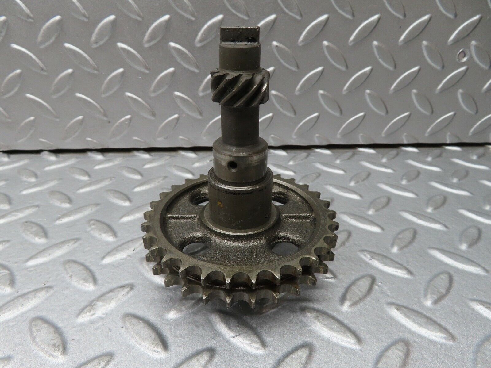 17730 Mercedes-Benz W116 450SEL Camshaft Intermediate Timing Gear