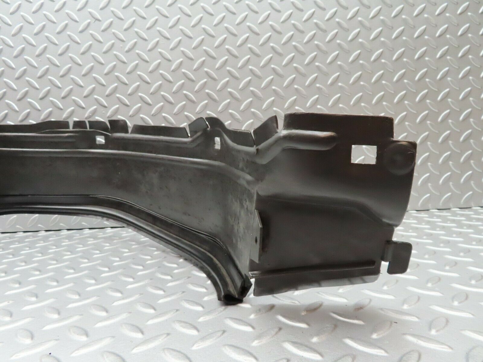 5569 Mercedes-Benz W124 230E Inner Mudguard Panelling Front Left 1248840735