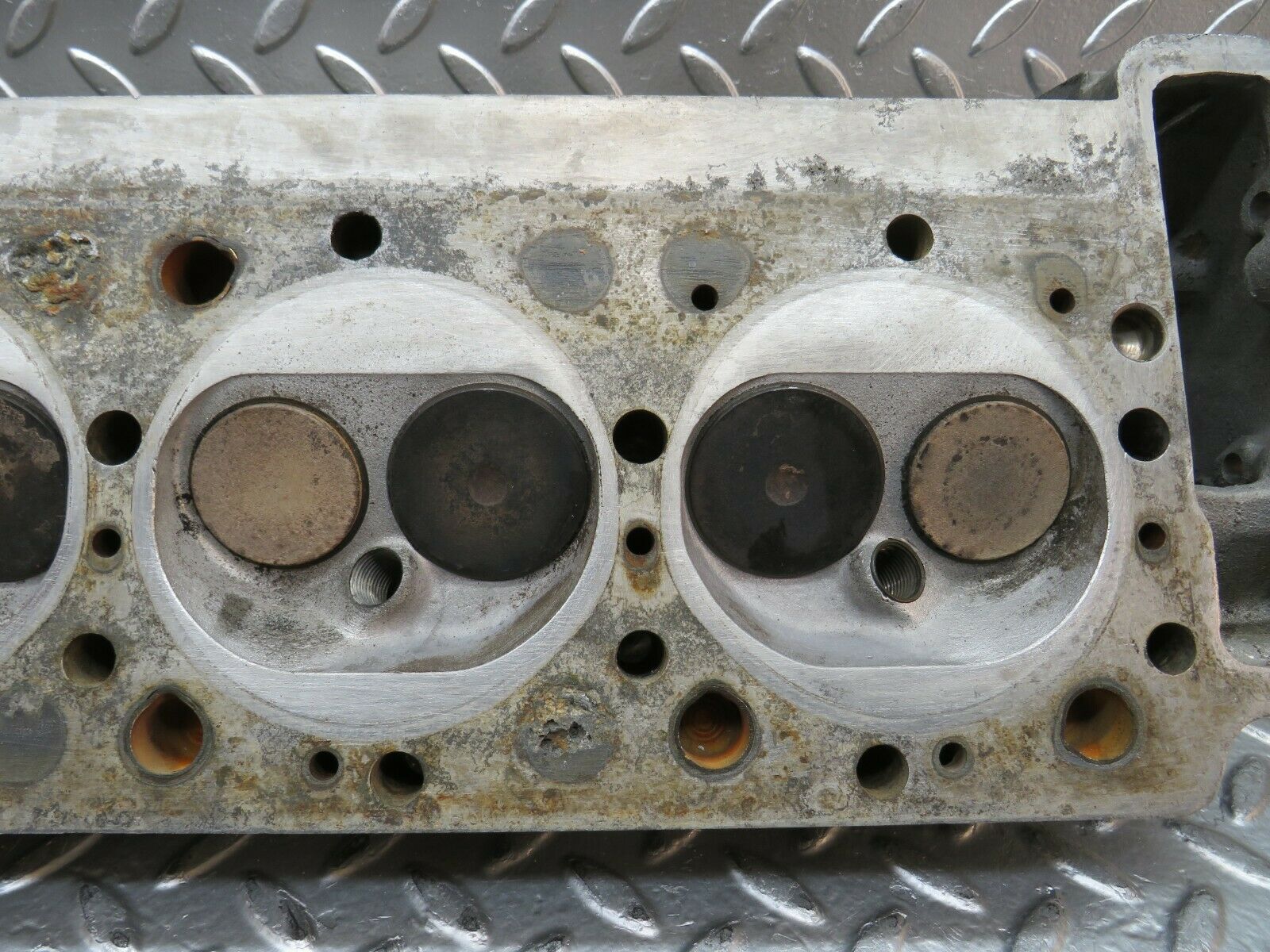 22820 Mercedes-Benz C107 450SLC Coupe Cylinder Head Left 1160162601