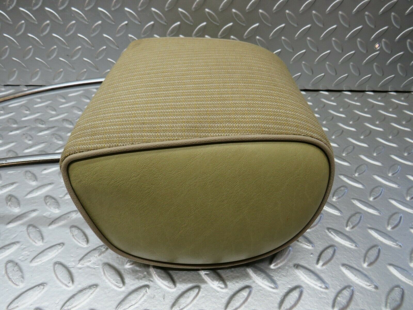 24142 Mercedes-Benz W123 280E Front Seat Headrest