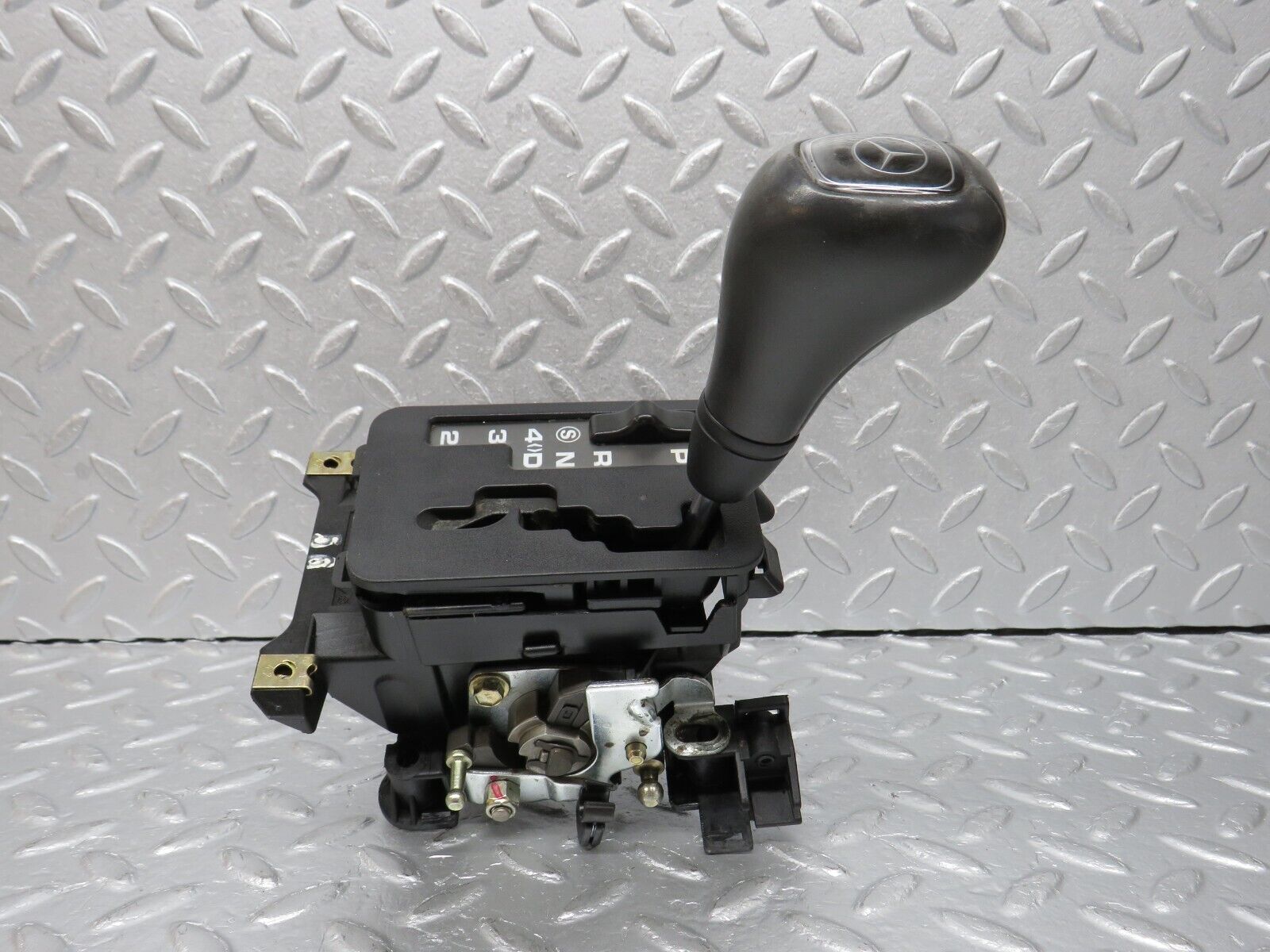 39398 Mercedes-Benz R129 320SL Coupe Automatic Gear Selector 1292670637 2012670480