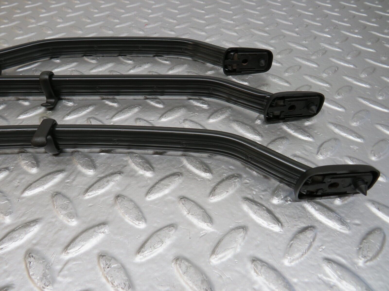 25475 Mercedes-Benz W123 200 Roof Grab Handle Set Palomino
