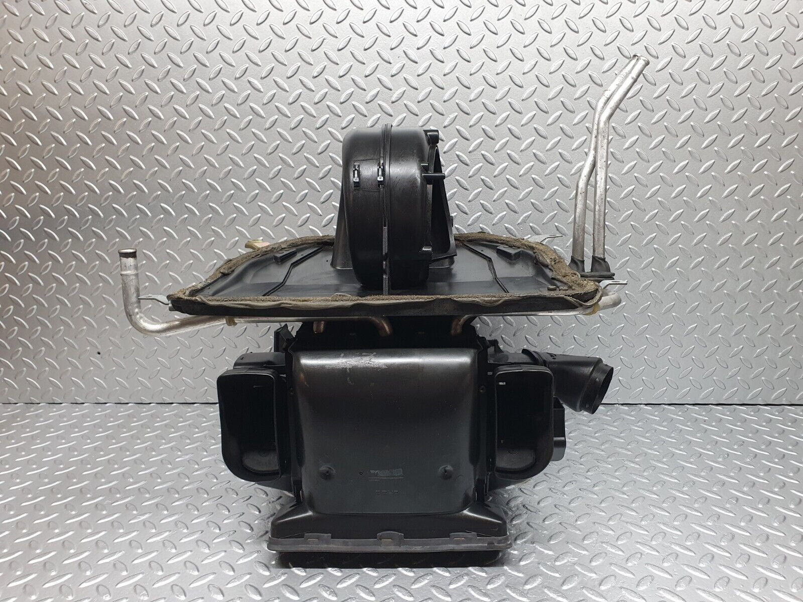 41376 Mercedes-Benz W124 200E Heater Blower Box Housing Behr 1248304062