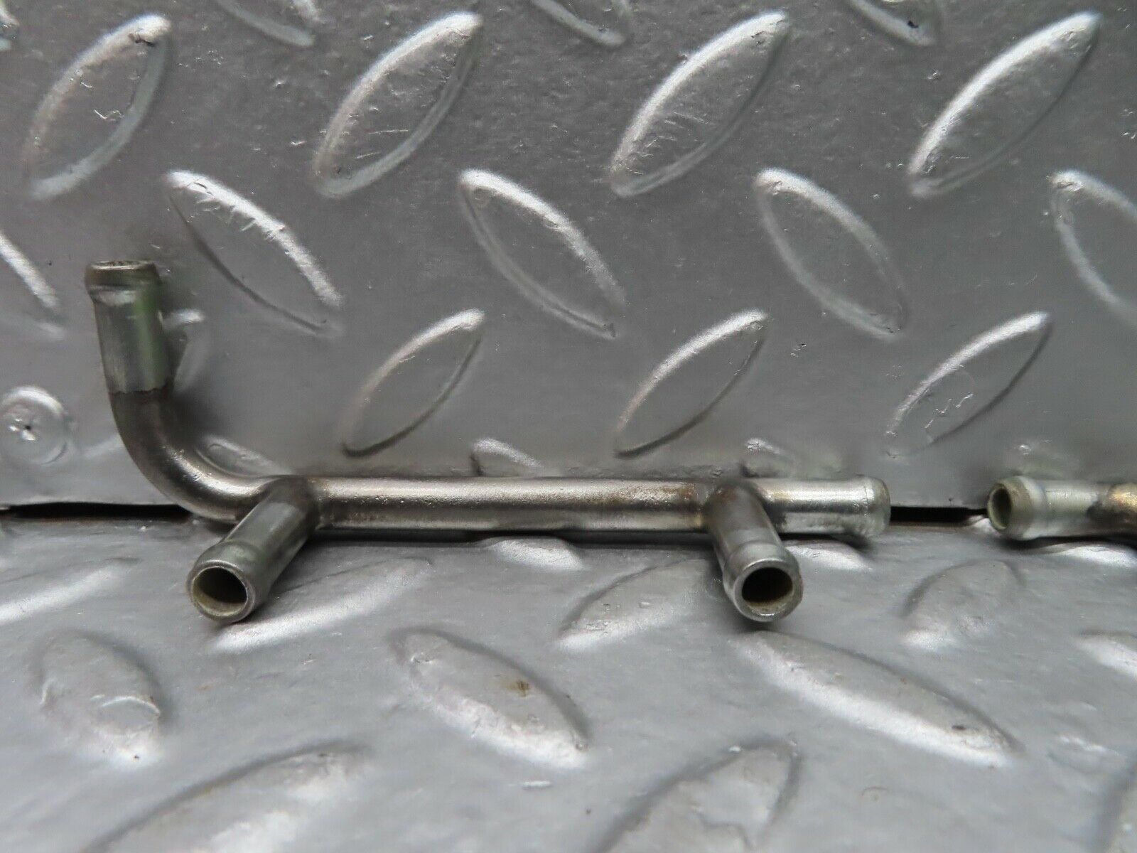 20917 Mercedes-Benz W114 250CE Coupe Fuel Injector Pipe