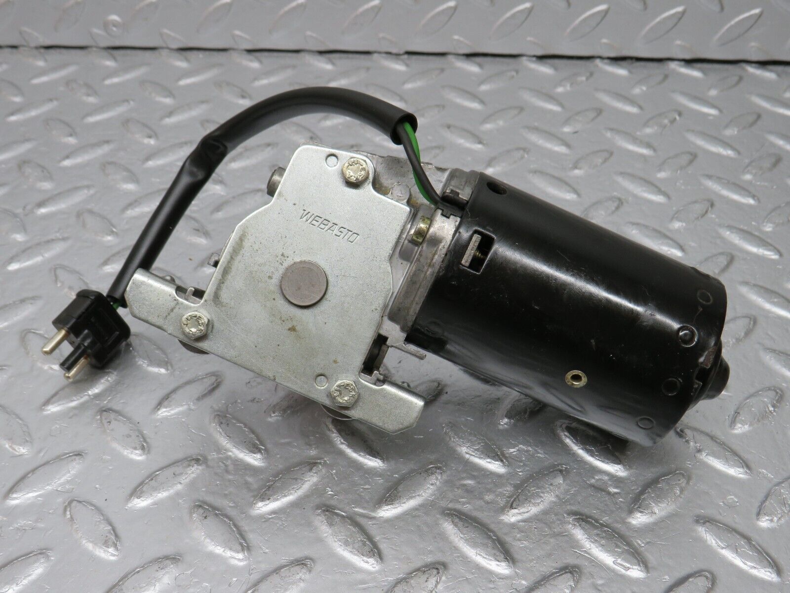 34362 Mercedes-Benz C126 380SEC Coupe Sunroof Motor Webasto