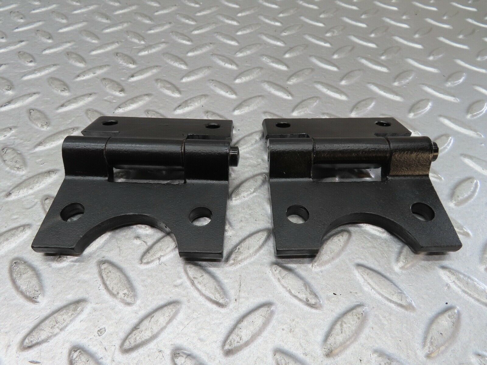 18787 Mercedes-Benz W116 Right Door Hinges Pair