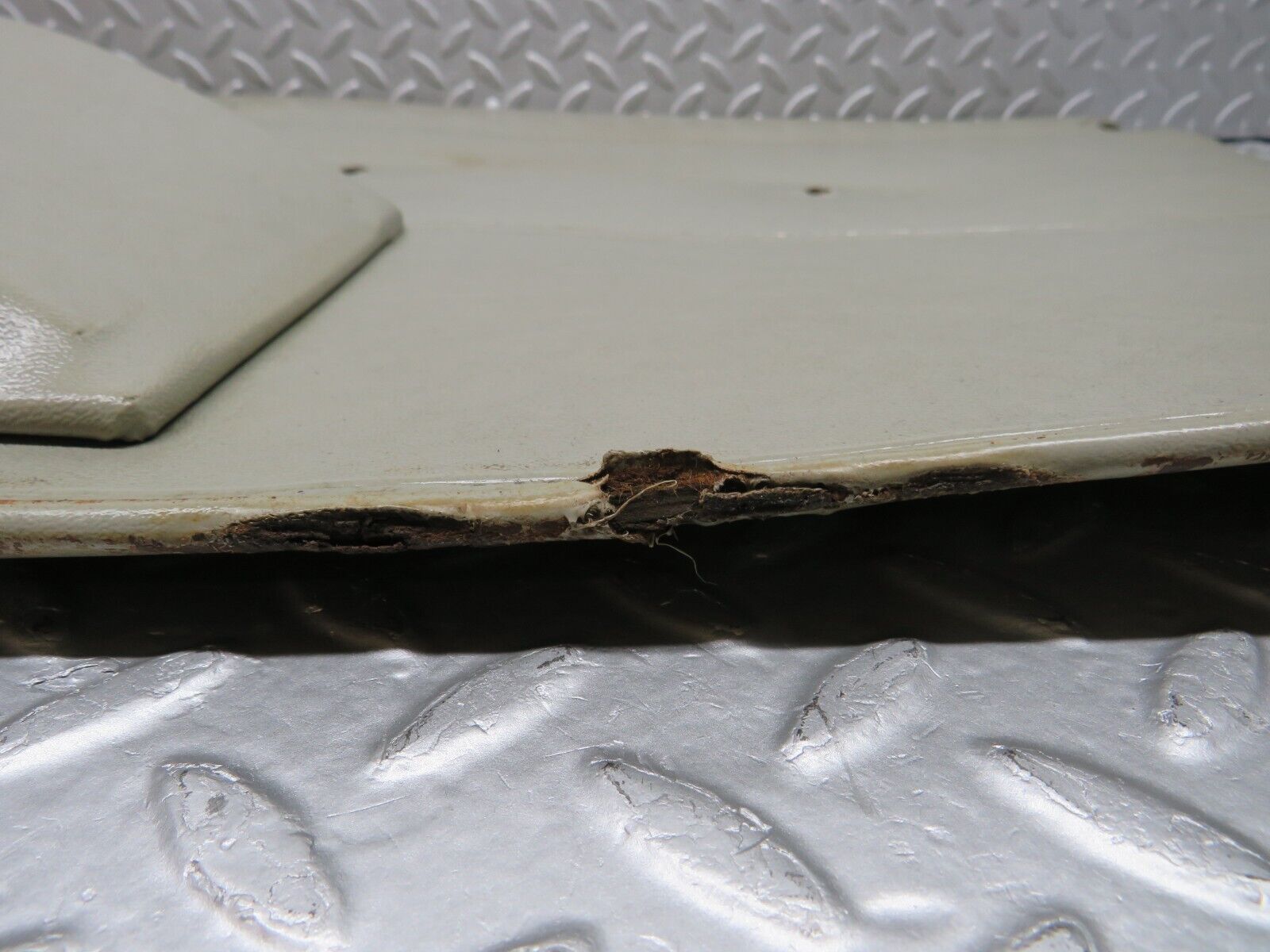 40336 Mercedes-Benz W110 230 Front Right Door Card Grey