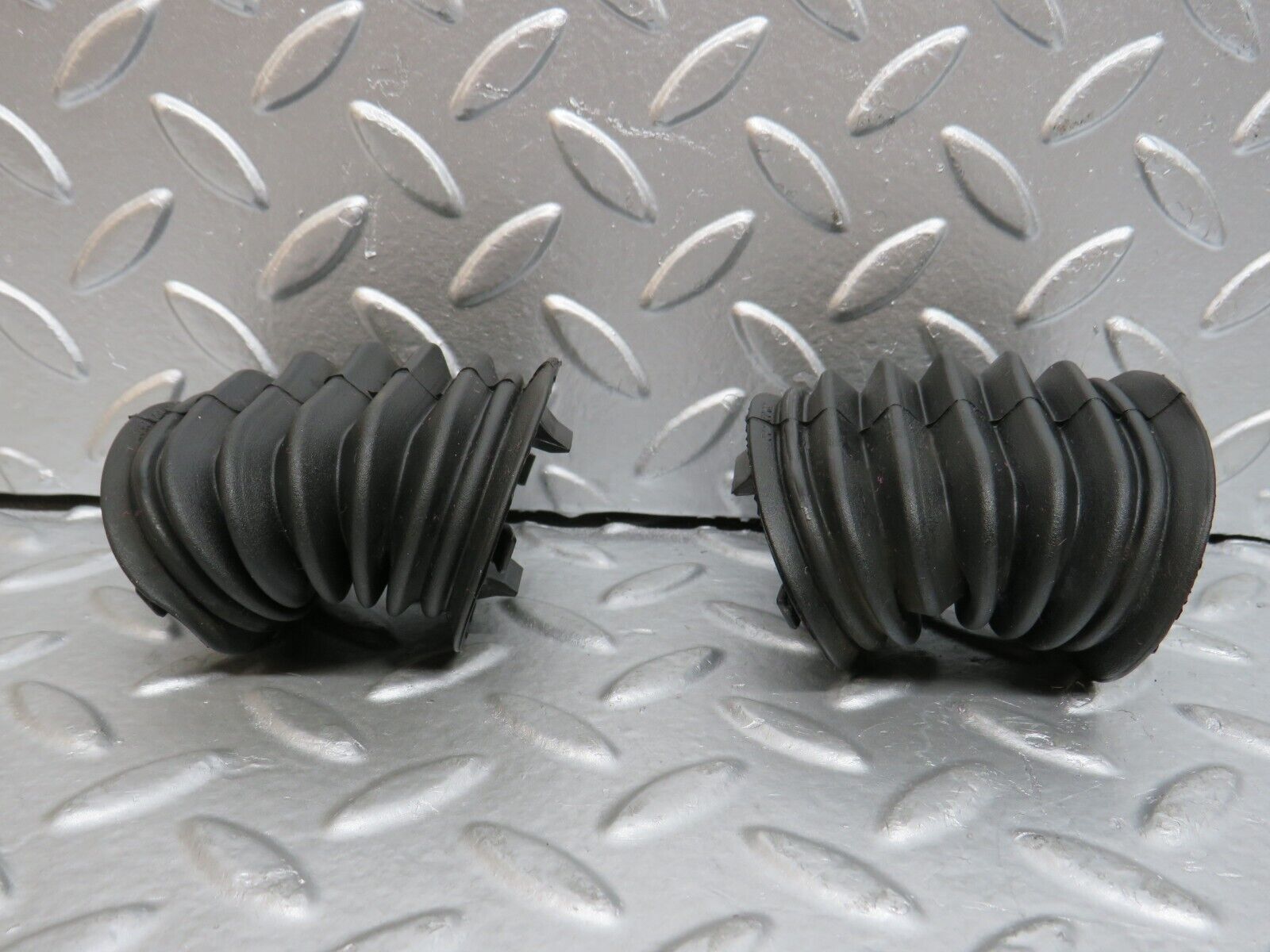 29465 Mercedes-Benz W124 230E Rear Door Wire Protector Rubber 1268210597