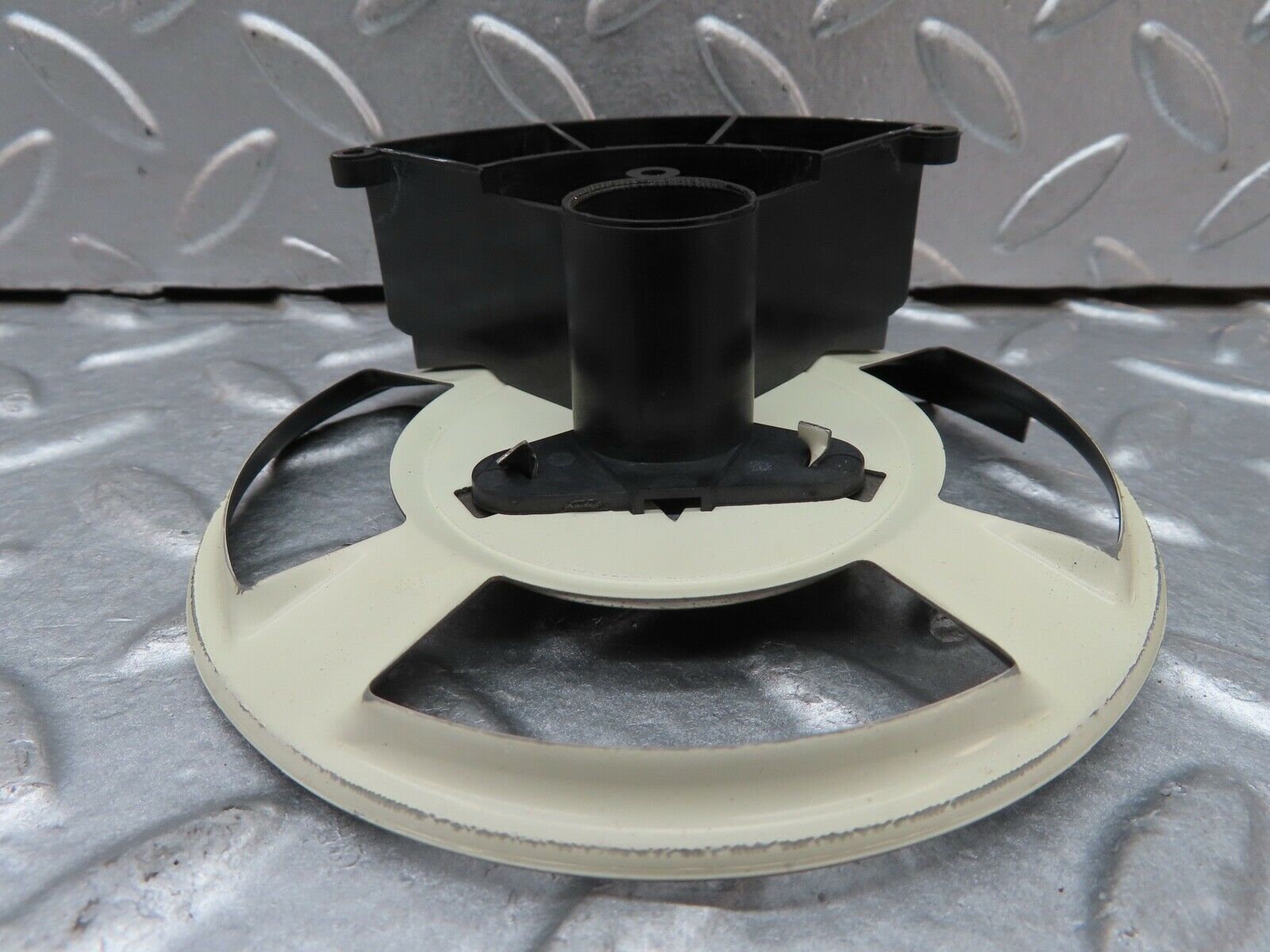 18333 Mercedes-Benz W115 Temperature Fuel Oil Gauge Instrument Surround