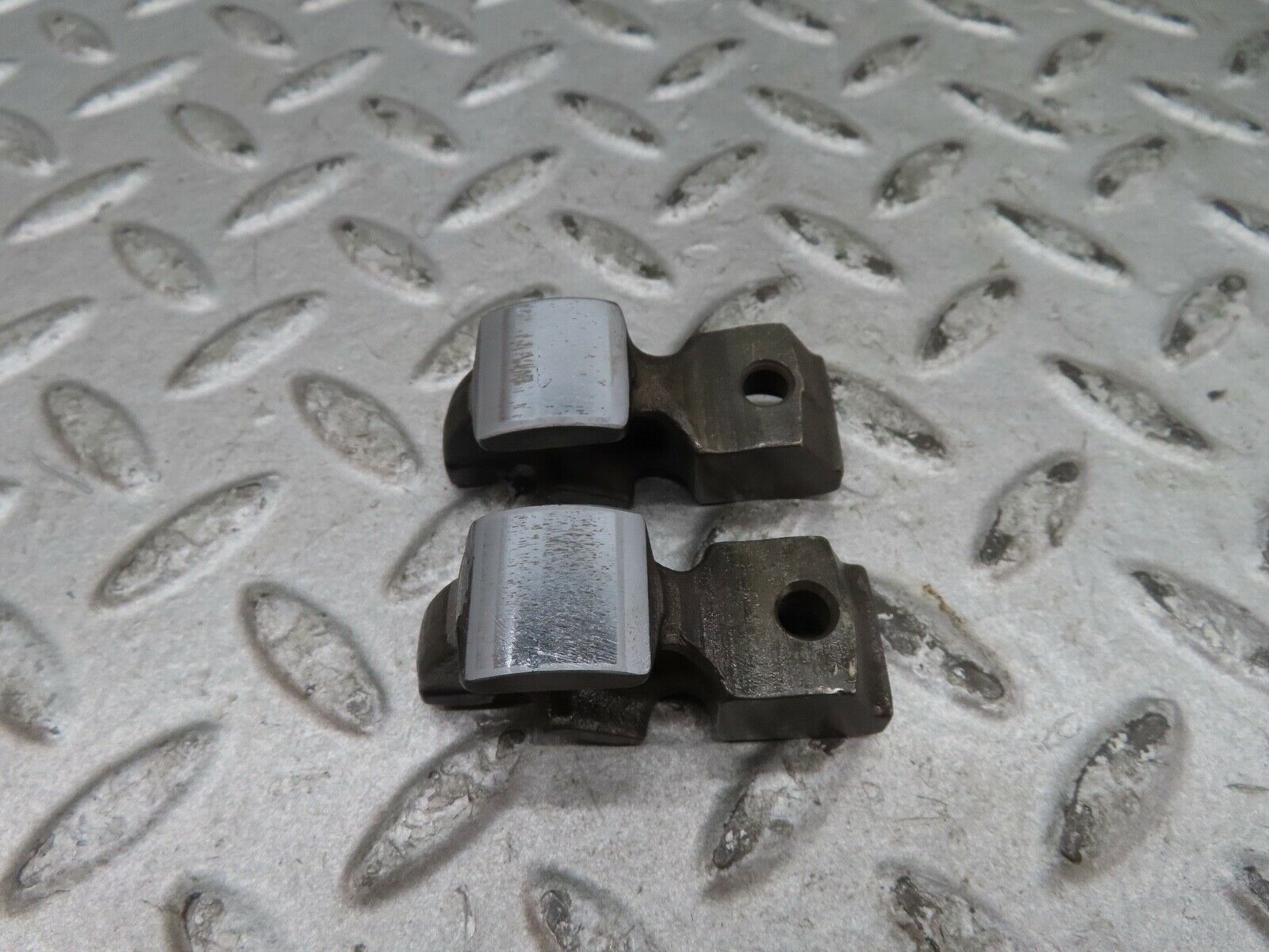 17865 Mercedes-Benz W116 450SEL Valve Rocker Arm