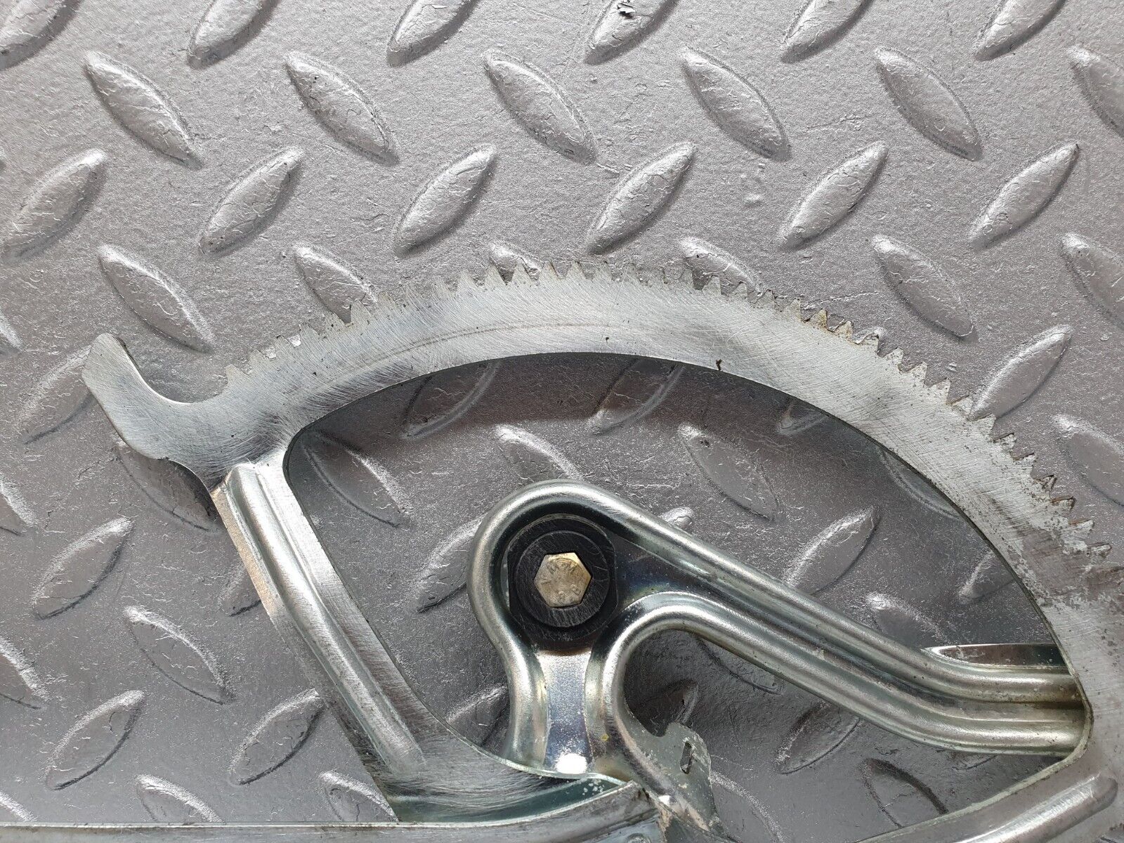 41401 Mercedes-Benz W124 200E Front Left Power Window Regulator