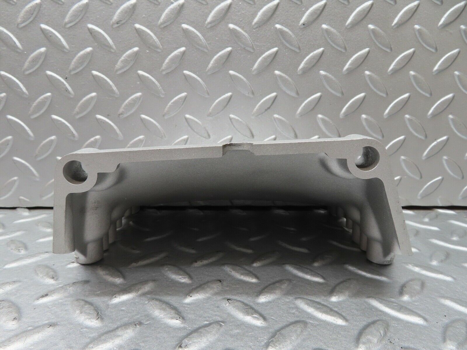 16906 Mercedes-Benz C123 280CE Coupe Gearbox Support 1100140195